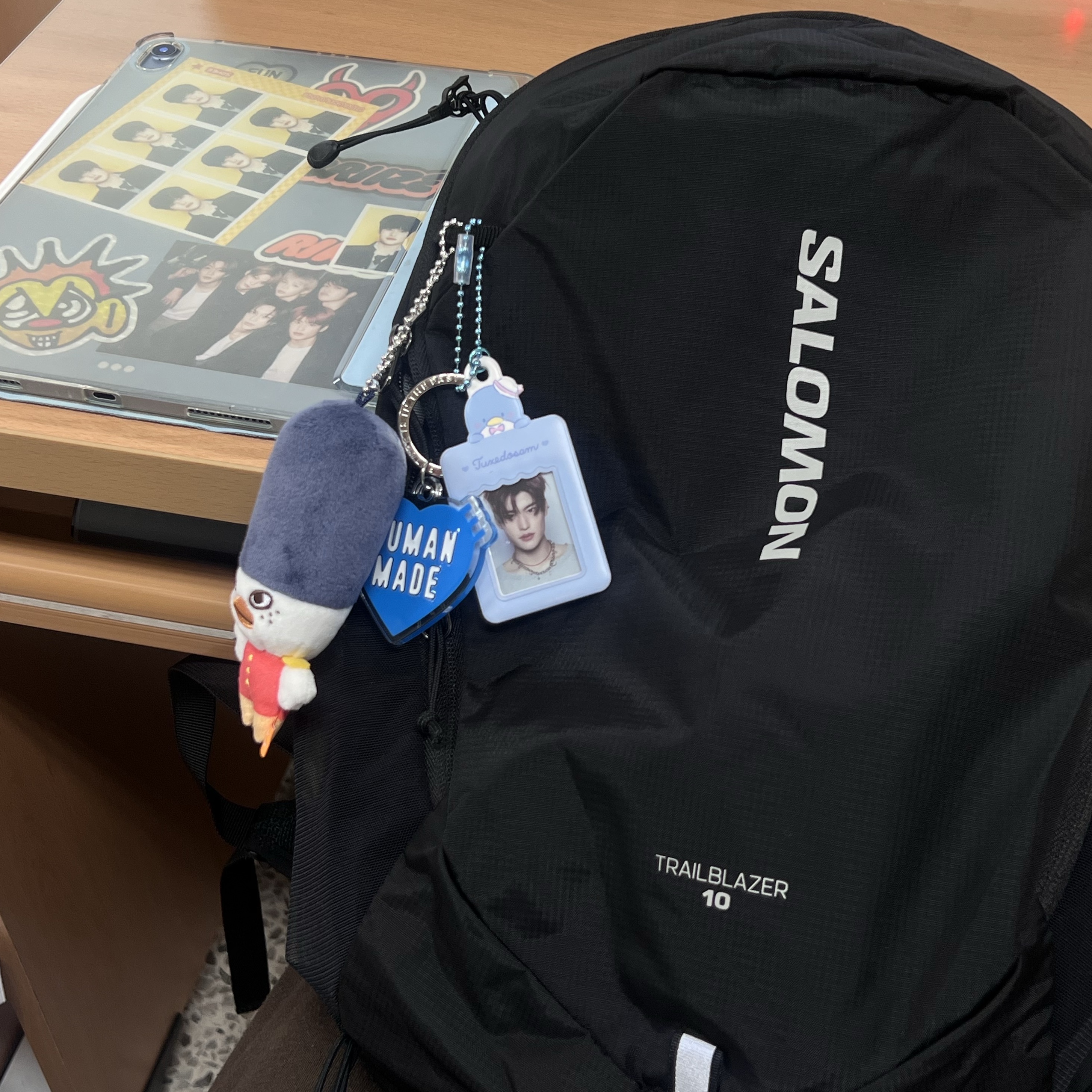 Salomon Trailblazer 10 Black, Human Made Acrylic Heart Keyring Blue 착용 스타일