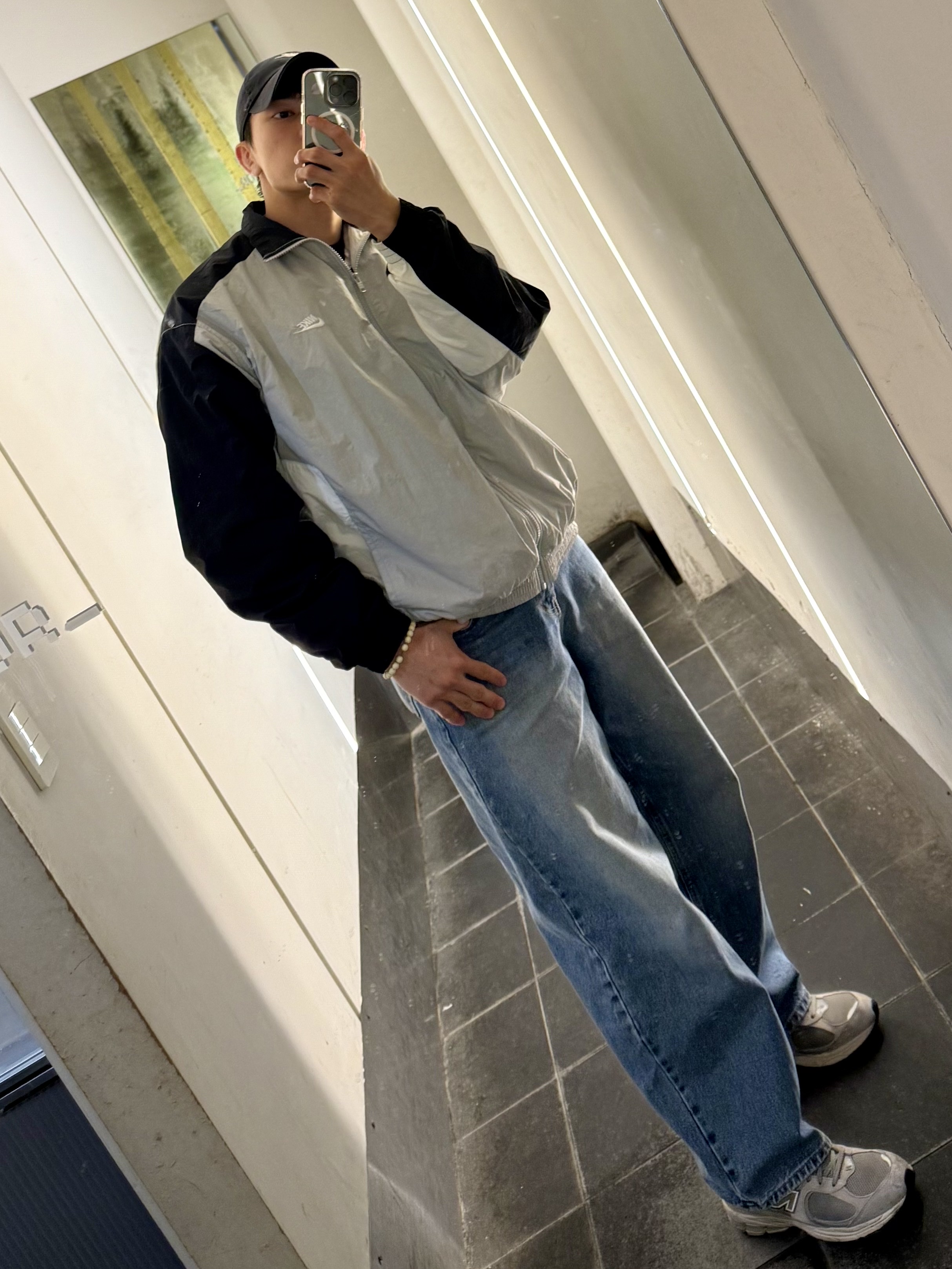 Nike Club Oversized Woven Track Jacket Light Smoke Grey Black - Asia, Sansan Gear Wave Pants Black_25SS 착용 스타일 - 2