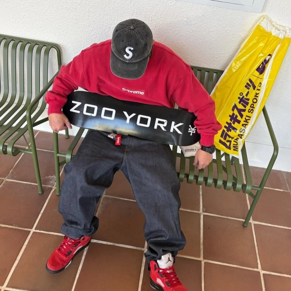 Supreme Washed Box Logo Crewneck Red - 25SS 착용 스타일 - 2