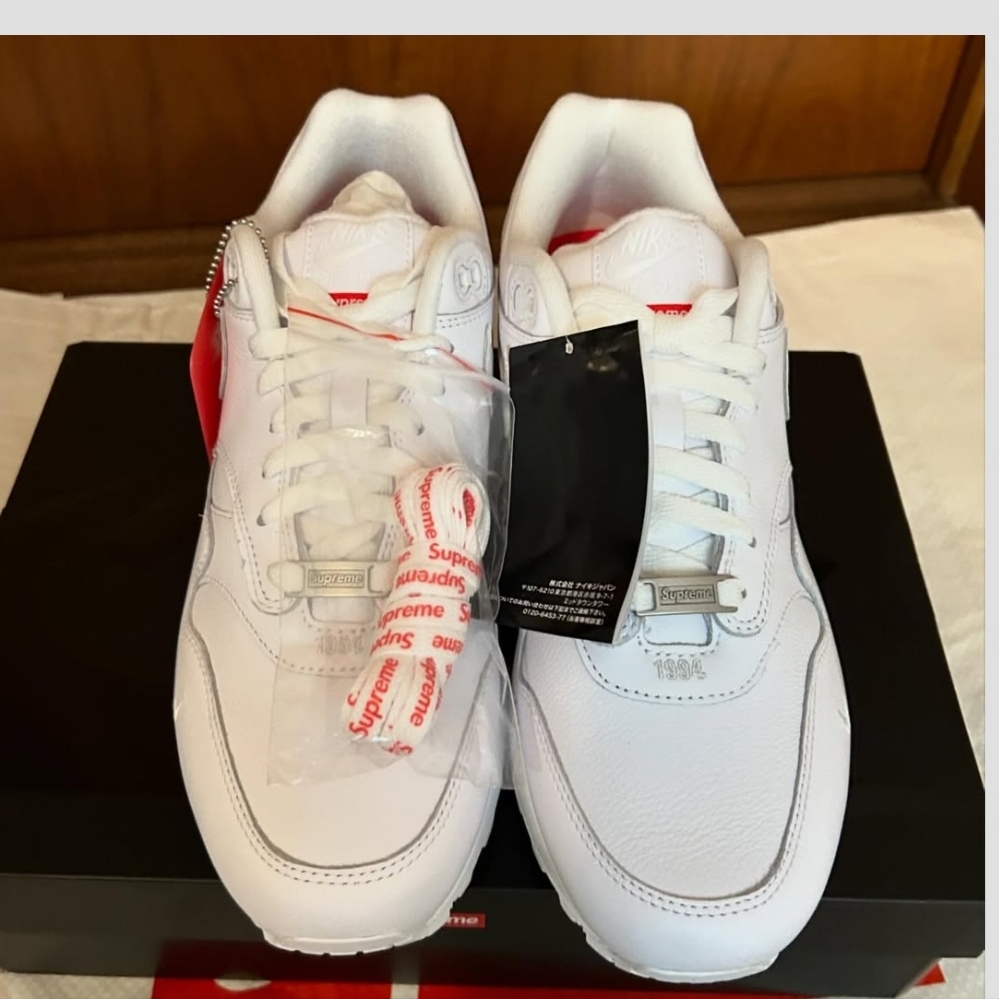 Nike x Supreme Air Max 1 '87 White - 25SS 착용 스타일 - 3