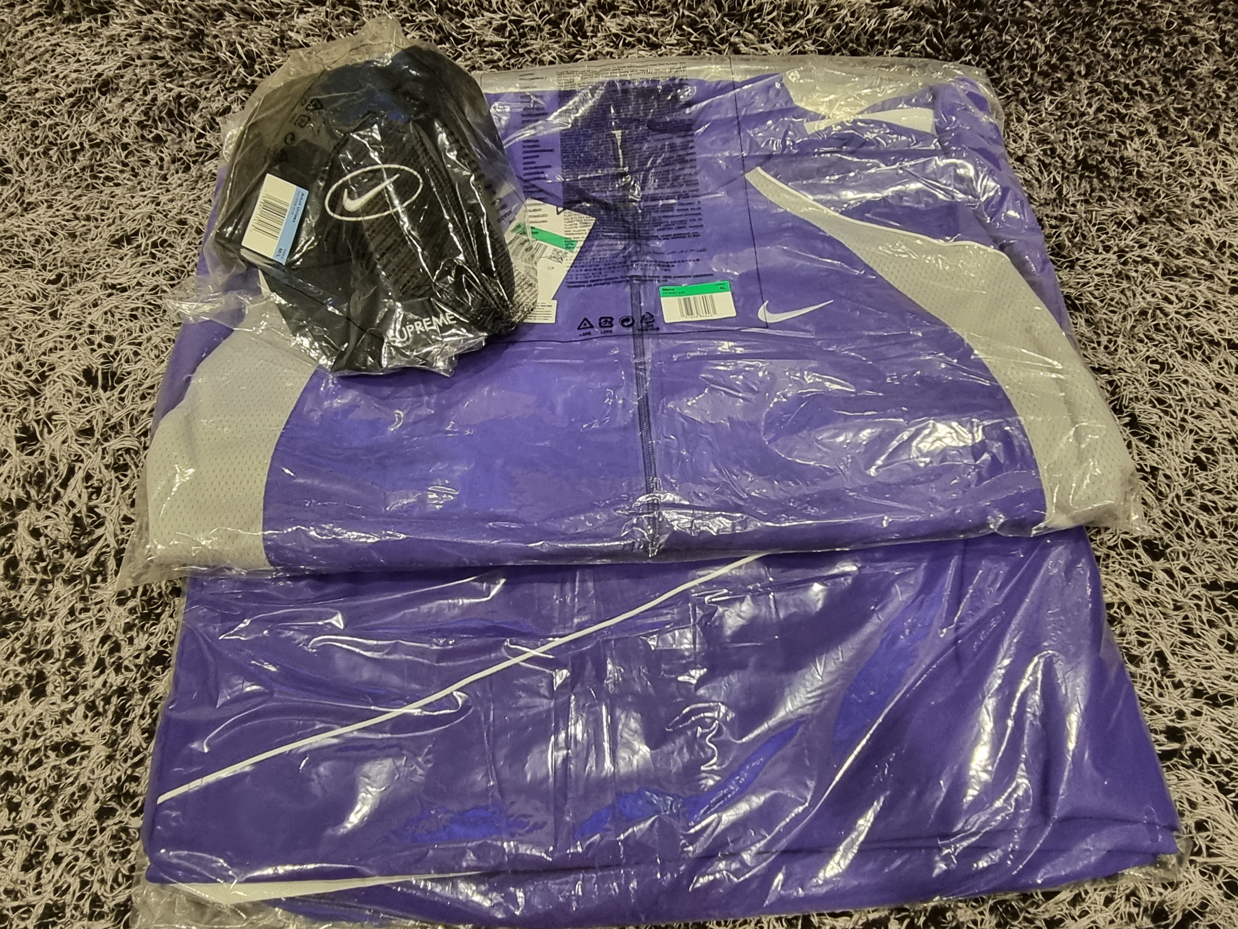 Supreme x Nike Track Jacket Purple - 25SS, Supreme x Nike Track Pant Purple - 25SS 착용 스타일