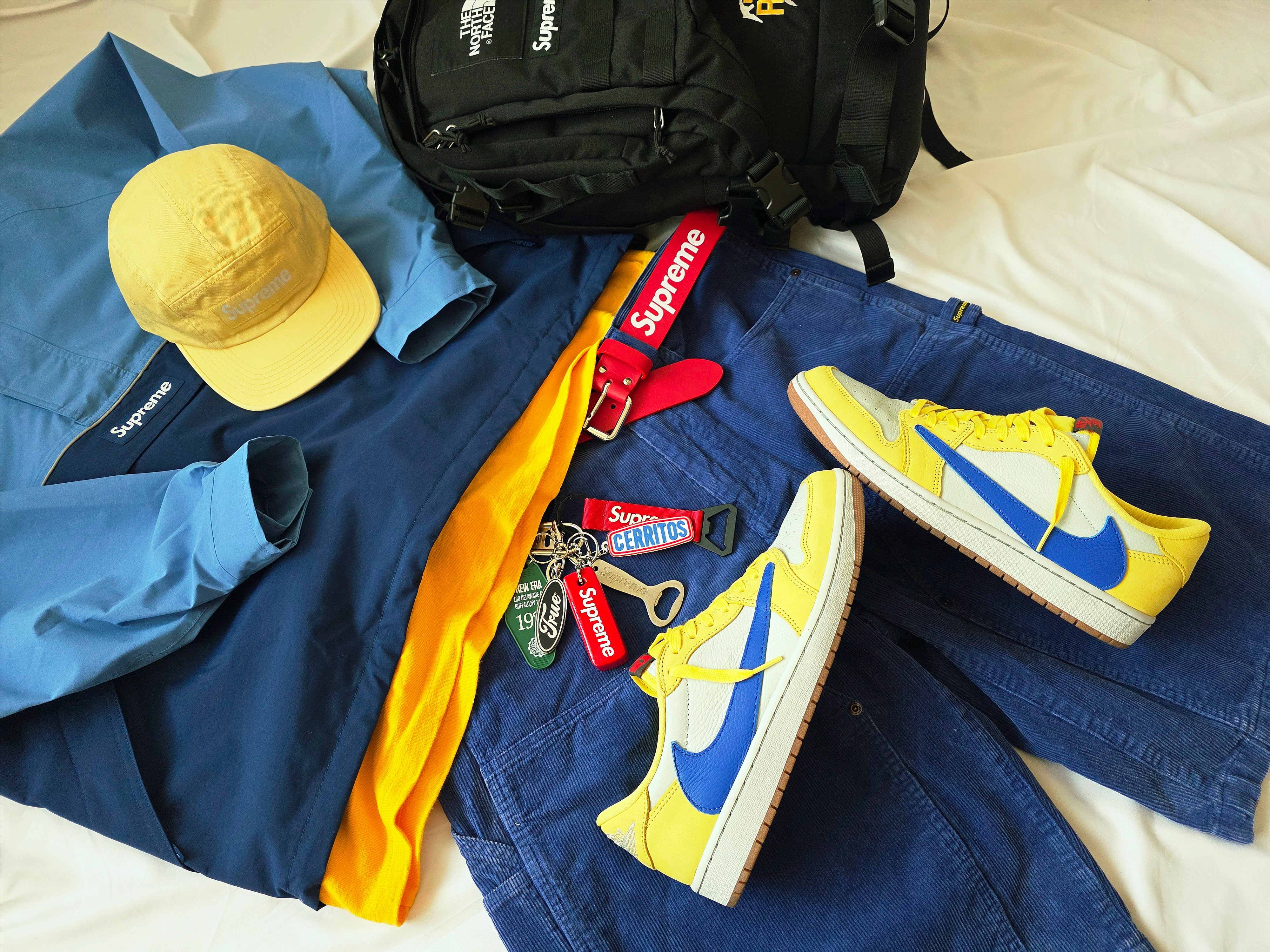 Supreme Gore-Tex Anorak Blue - 24SS, Supreme Washed Chino Twill Camp Cap Light Yellow - 25SS 착용 스타일 - 5
