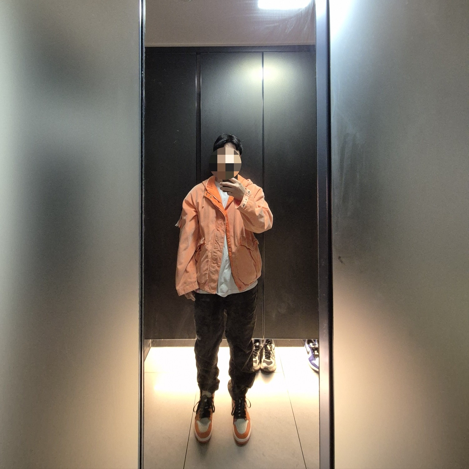 Jordan 1 Retro High OG Reverse Shattered Backboard, Supreme x Stone Island Corduroy Jacket Orange - 20FW 착용 스타일 - 3