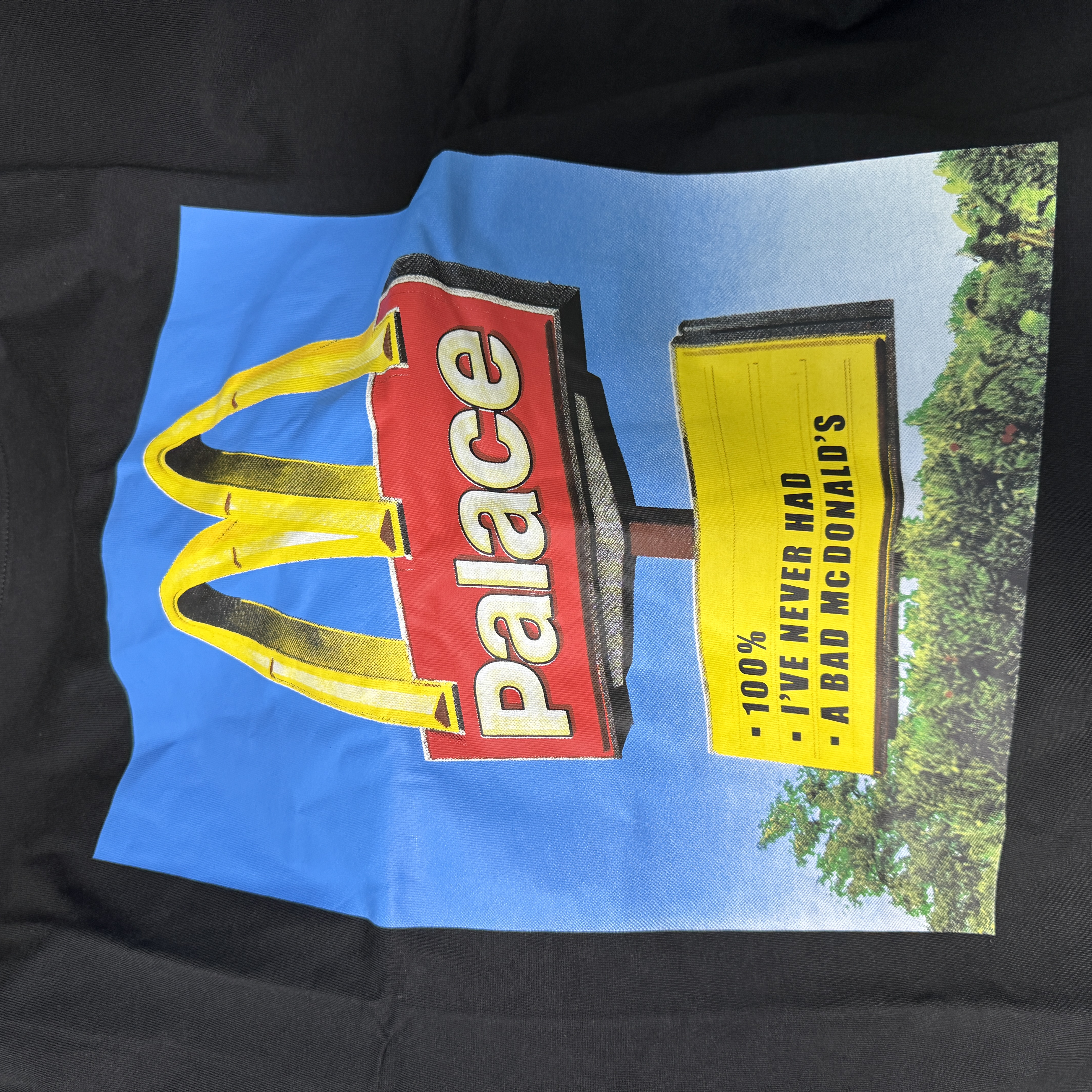 Palace x McDonald's Sign T-Shirt Black - 23FW 착용 스타일