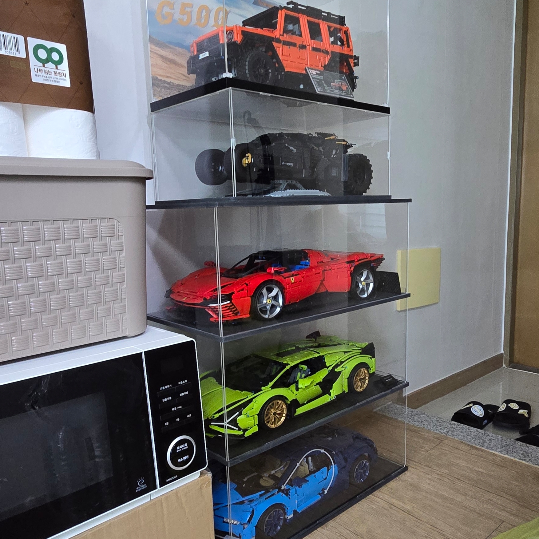 Lego Ferrari Daytona SP3, Lego Mercedes-Benz G 500 Professional Line 착용 스타일