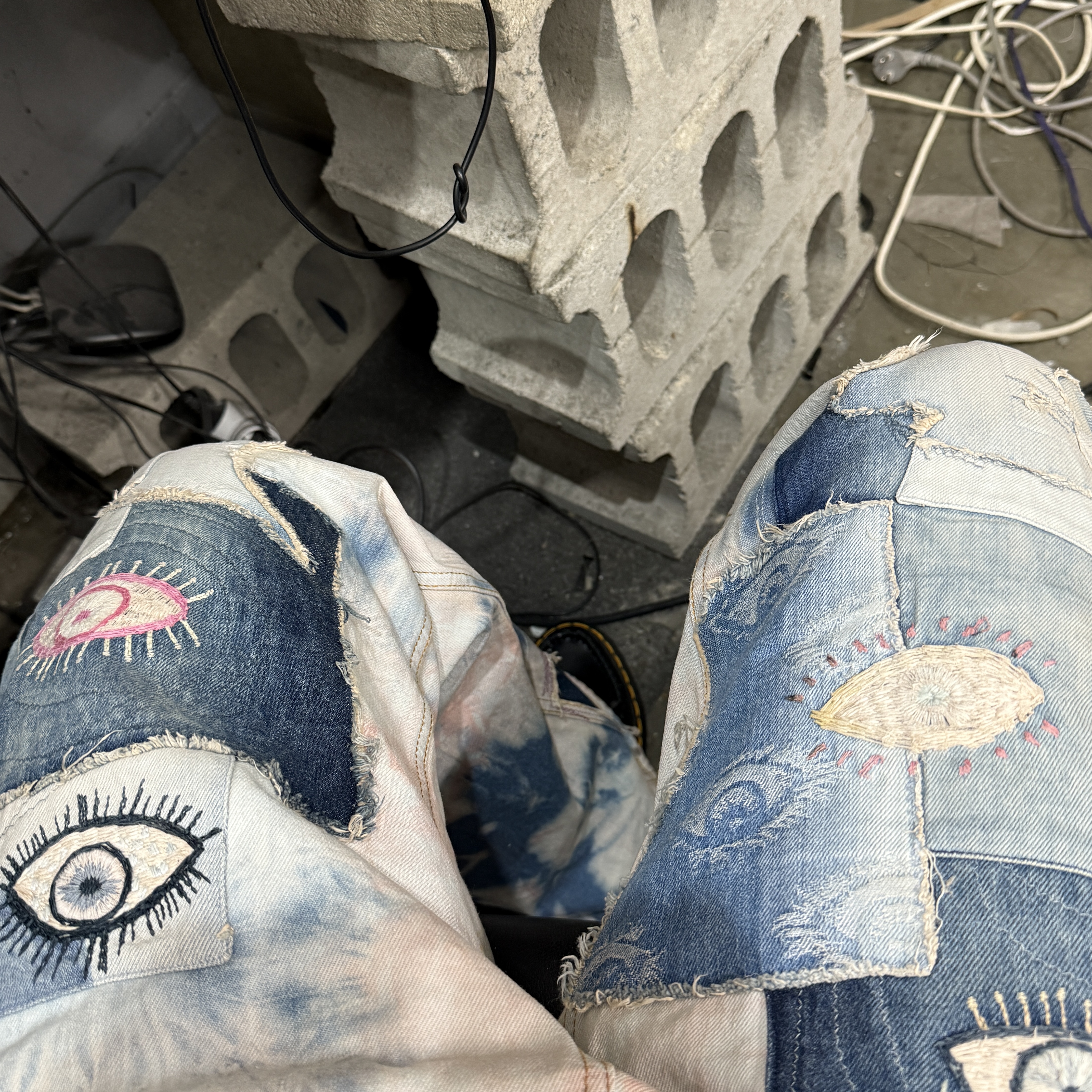Kapital 14 oz. Denim Tie-Dye Baggy Flare Pants Crazy Dixie Remake Indigo Pink 착용 스타일 - 2