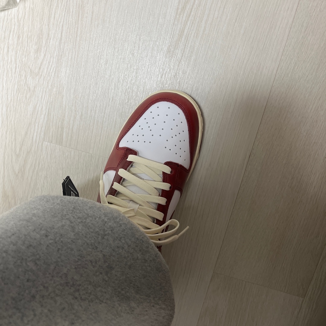 (W) Nike Dunk Low Retro PRM Team Red and White 착용 스타일