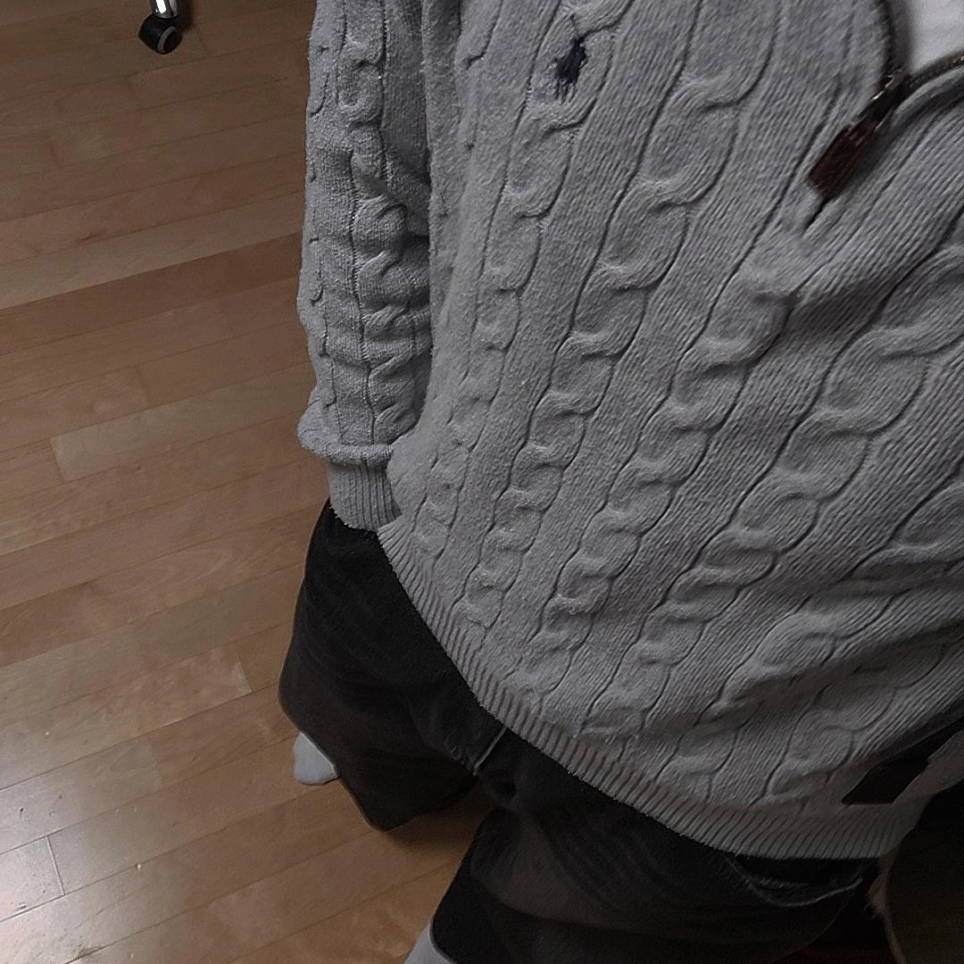[20% 적립] Polo Ralph Lauren Women Long Sleeve Jersey Crewneck Tee Onyx Heather - 24FW, [30% 적립] Polo Ralph Lauren Cable Knit Quarter Zipper Sweater Fawn Grey Heather - 24FW 착용 스타일 - 2