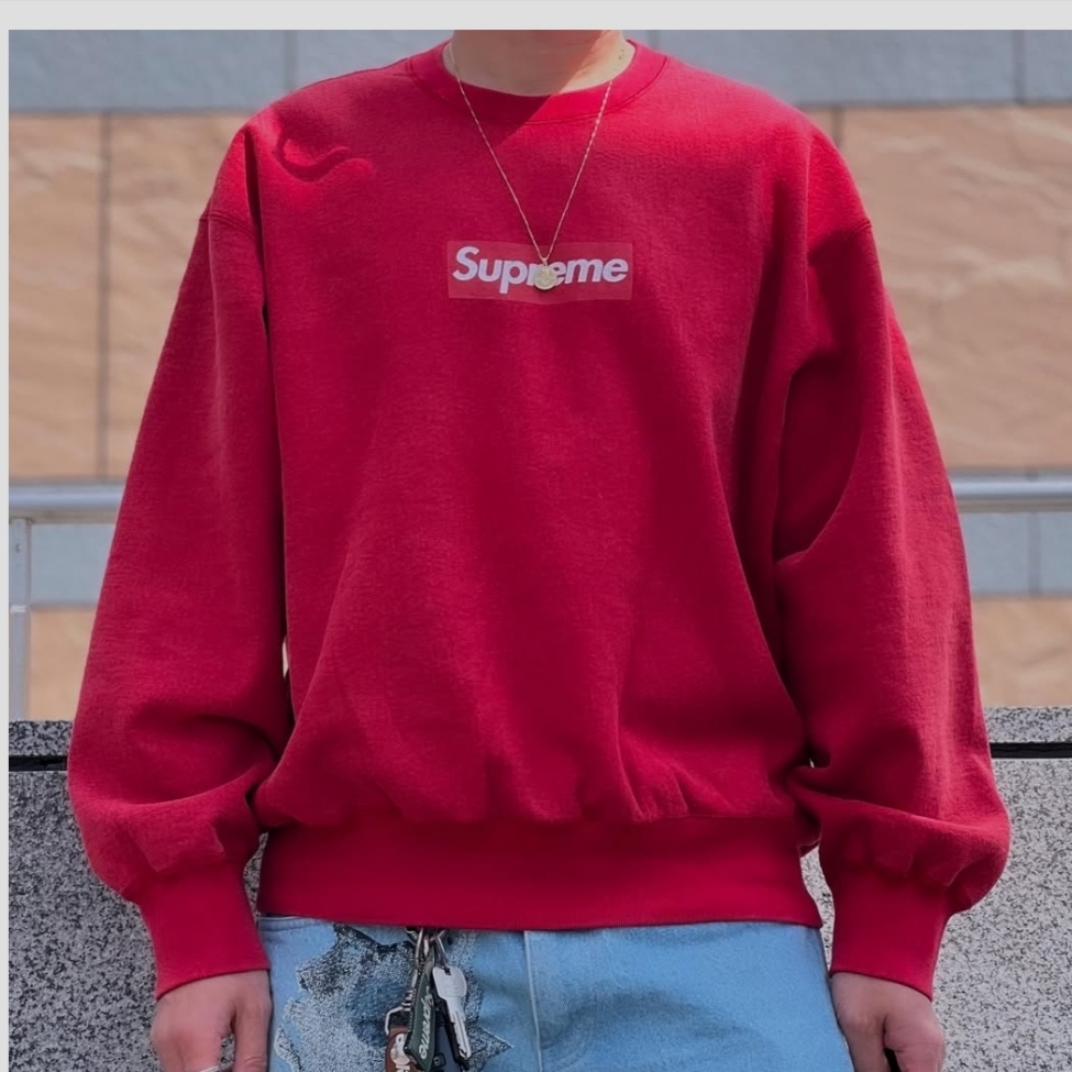 Supreme Washed Box Logo Crewneck Red - 25SS 착용 스타일 - 5