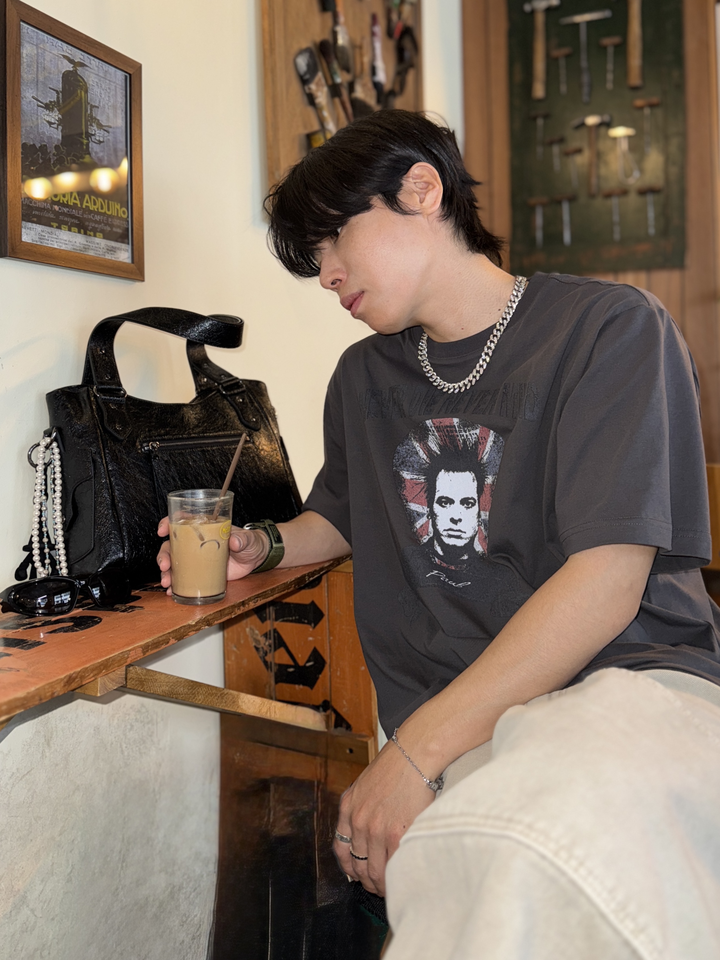 논노드 더블 니 커버 팬츠 빈티지 베이지, 엠제이디 x 카미엔 더블 홀 벨트 오크 브라운 착용 스타일 - 3