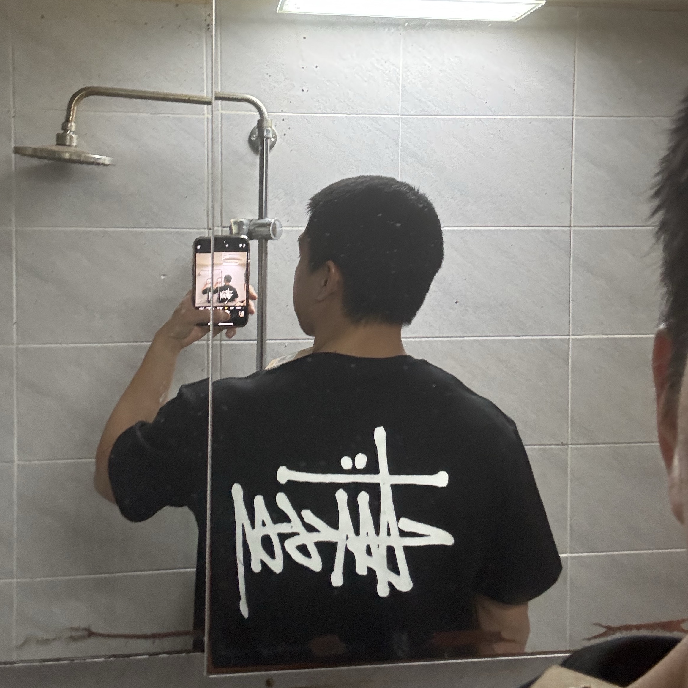 Stussy Basic Stussy T-Shirt Black 2024, 2025 착용 스타일