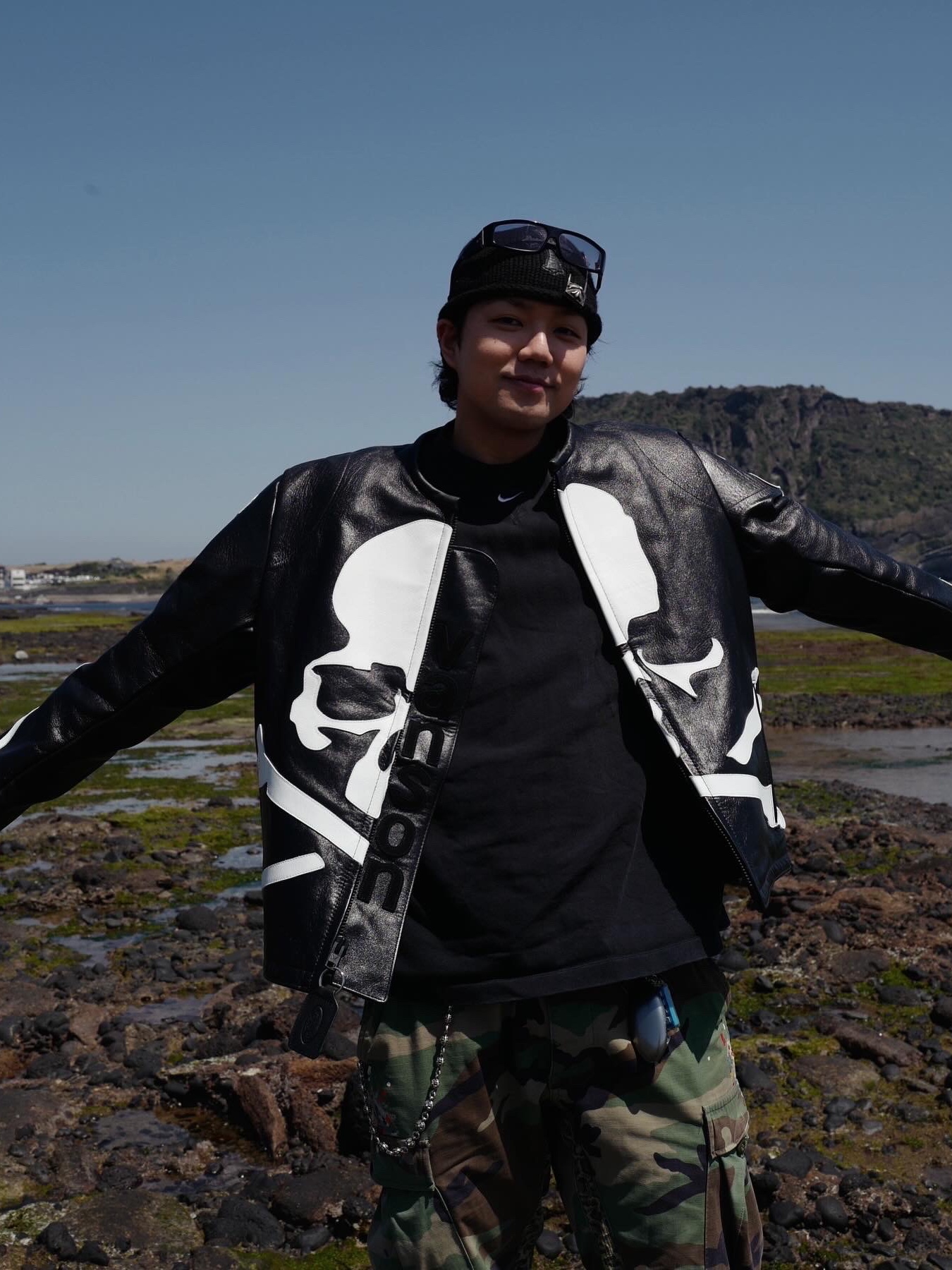 Mastermind World x Vanson Bone Jacket Custom Black - 24FW 착용 스타일 - 2