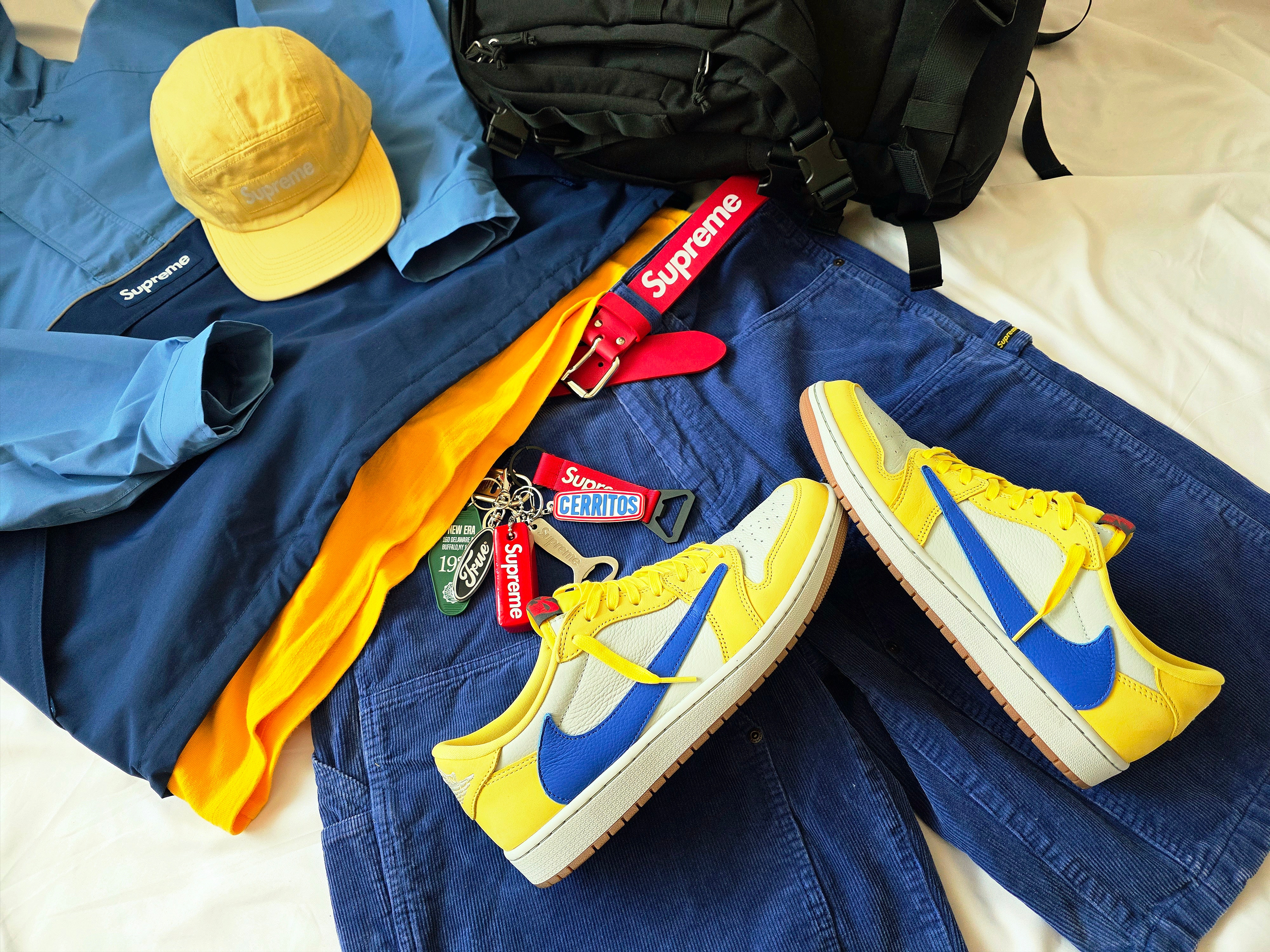 Supreme Gore-Tex Anorak Blue - 24SS, Supreme Washed Chino Twill Camp Cap Light Yellow - 25SS 착용 스타일 - 7