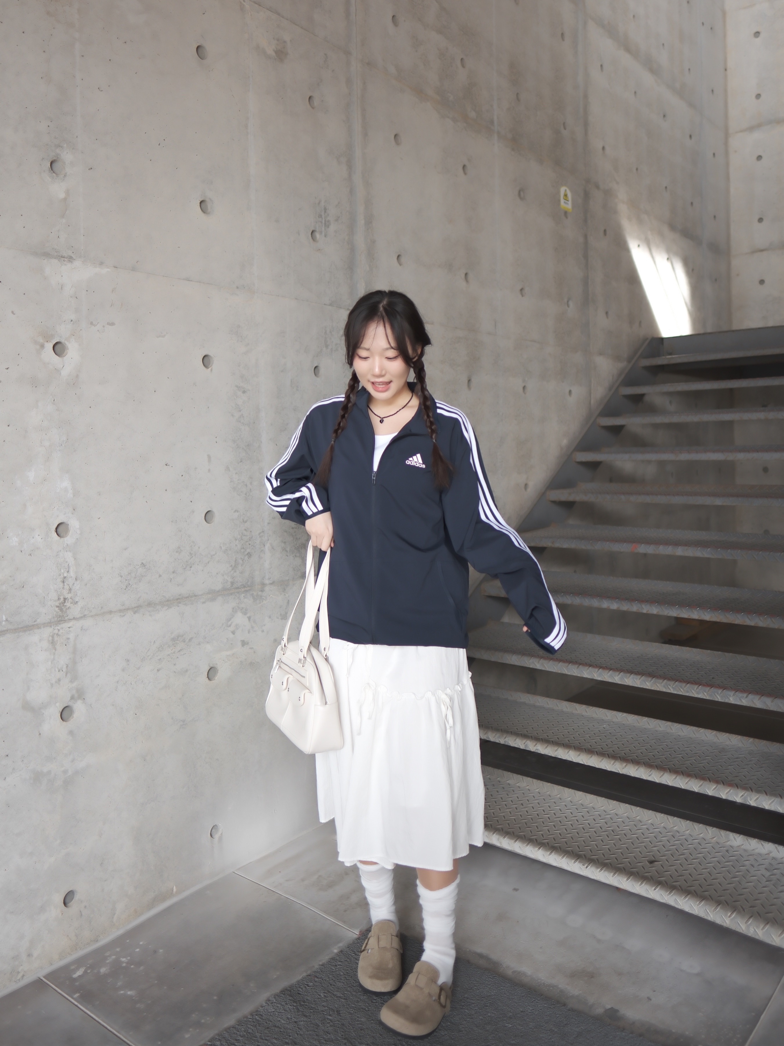 Adidas 3S Regular Fit Light Woven Track Top Legend Ink - KR Sizing 착용 스타일 - 4