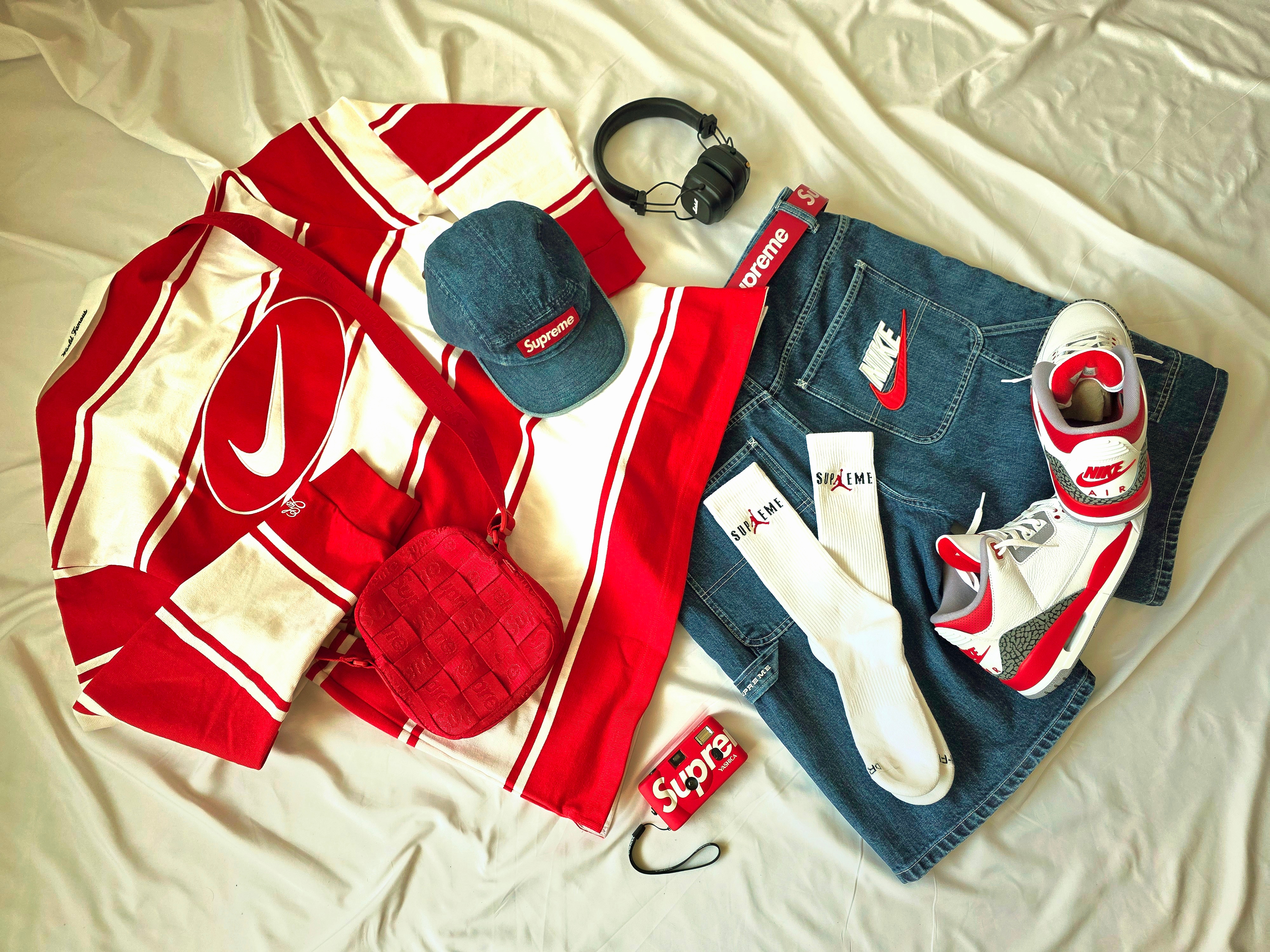 Supreme x Nike Stripe Rugby Red - 25SS, Supreme Washed Chino Twill Camp Cap Denim - 22FW 착용 스타일 - 1