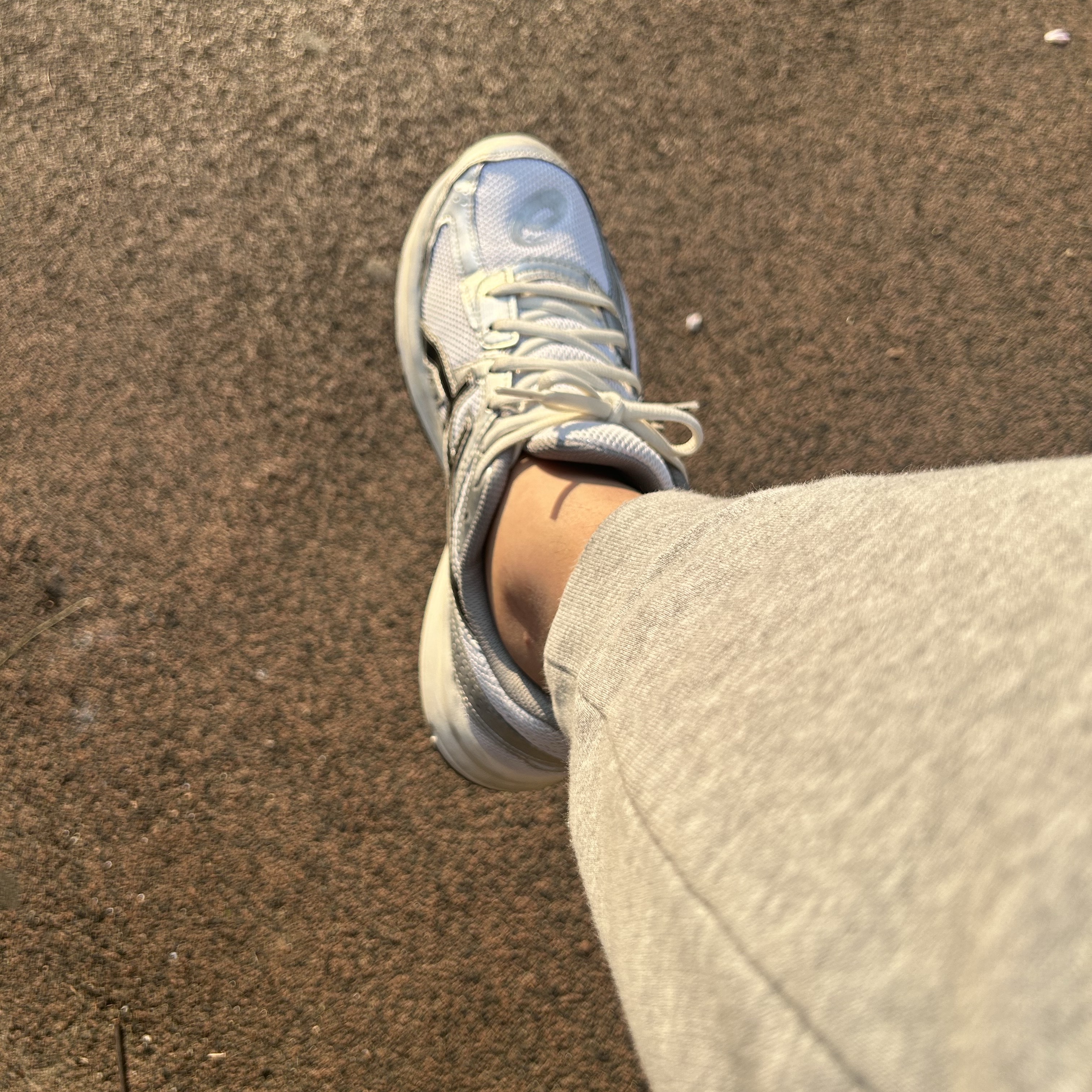 Asics Jog 100 S White Black - 2E Wide 착용 스타일