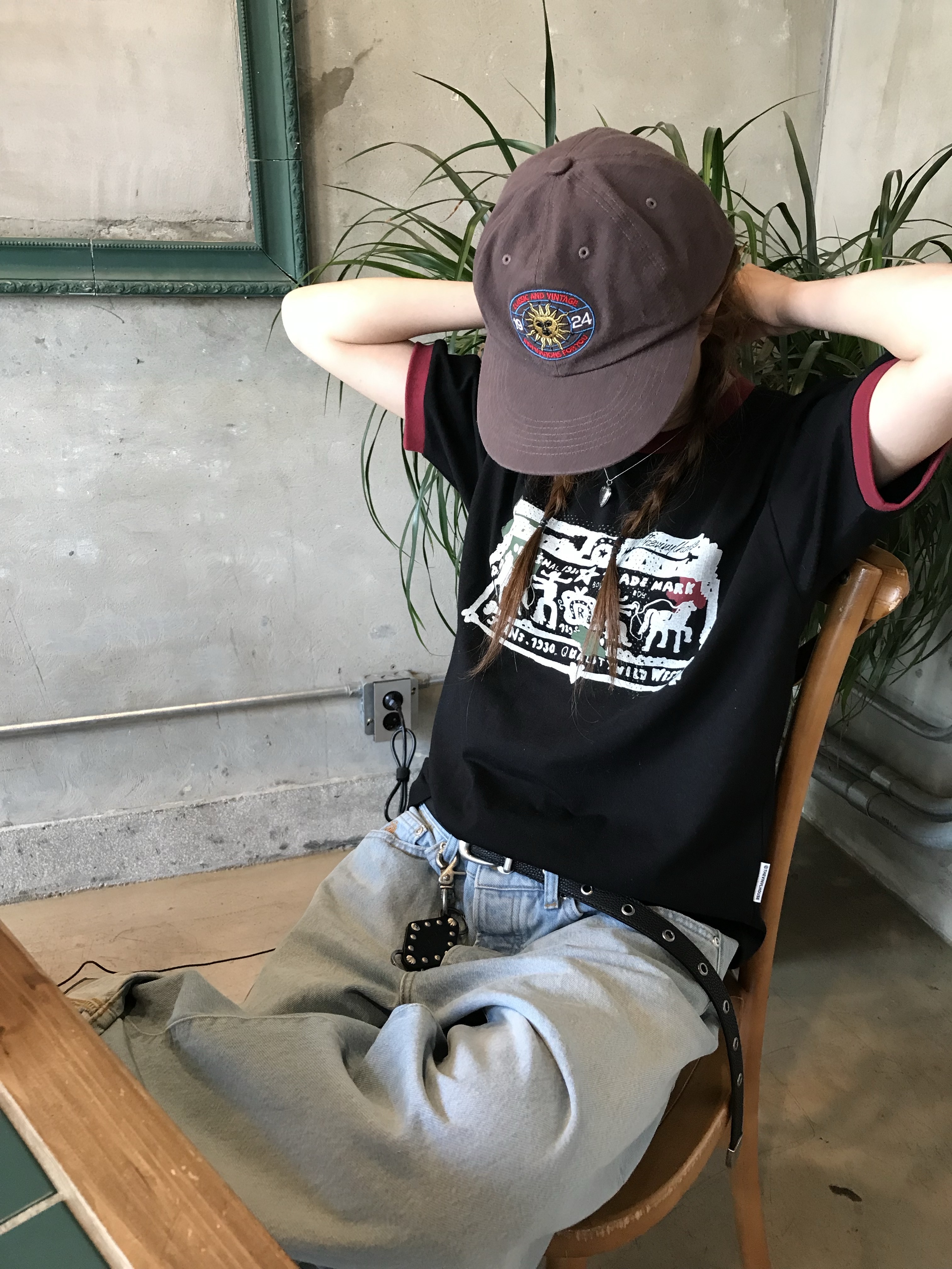 Stussy Denim Big OL' Jean Light Wash 착용 스타일 - 3