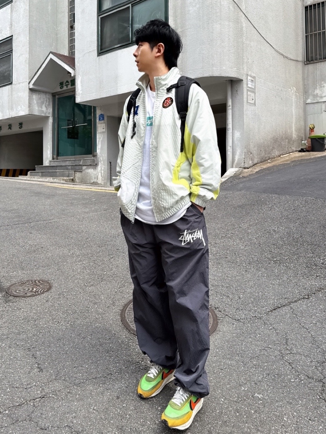 Supreme S Logo Track Jacket Light Mint - 24FW, Supreme x Tiffany & Co. Box Logo T-Shirt White - 21FW 착용 스타일