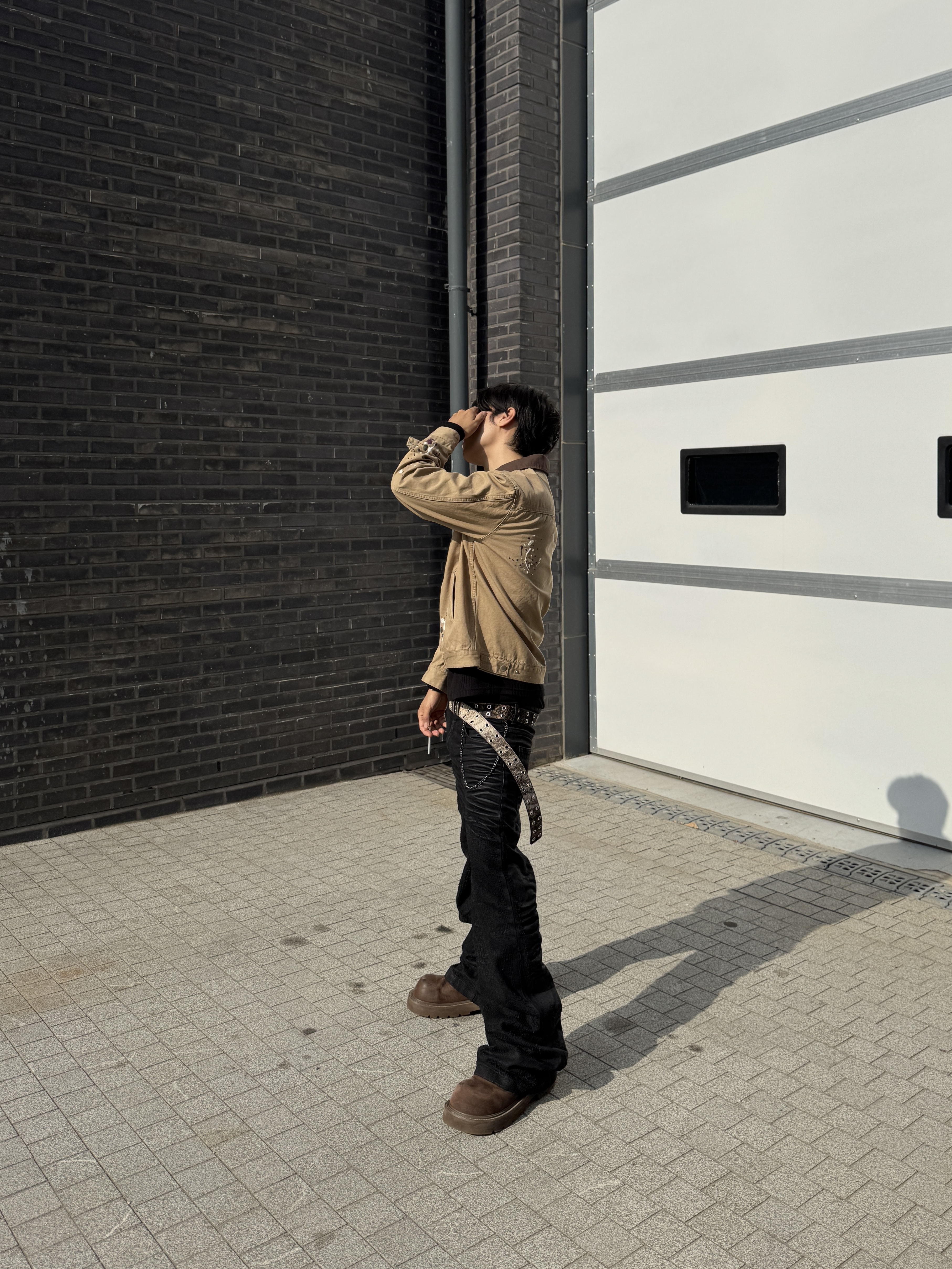 MJD x Kamien Double Hole Belt Oak Brown, Balenciaga Swift Oval Sunglasses Black 착용 스타일 - 3