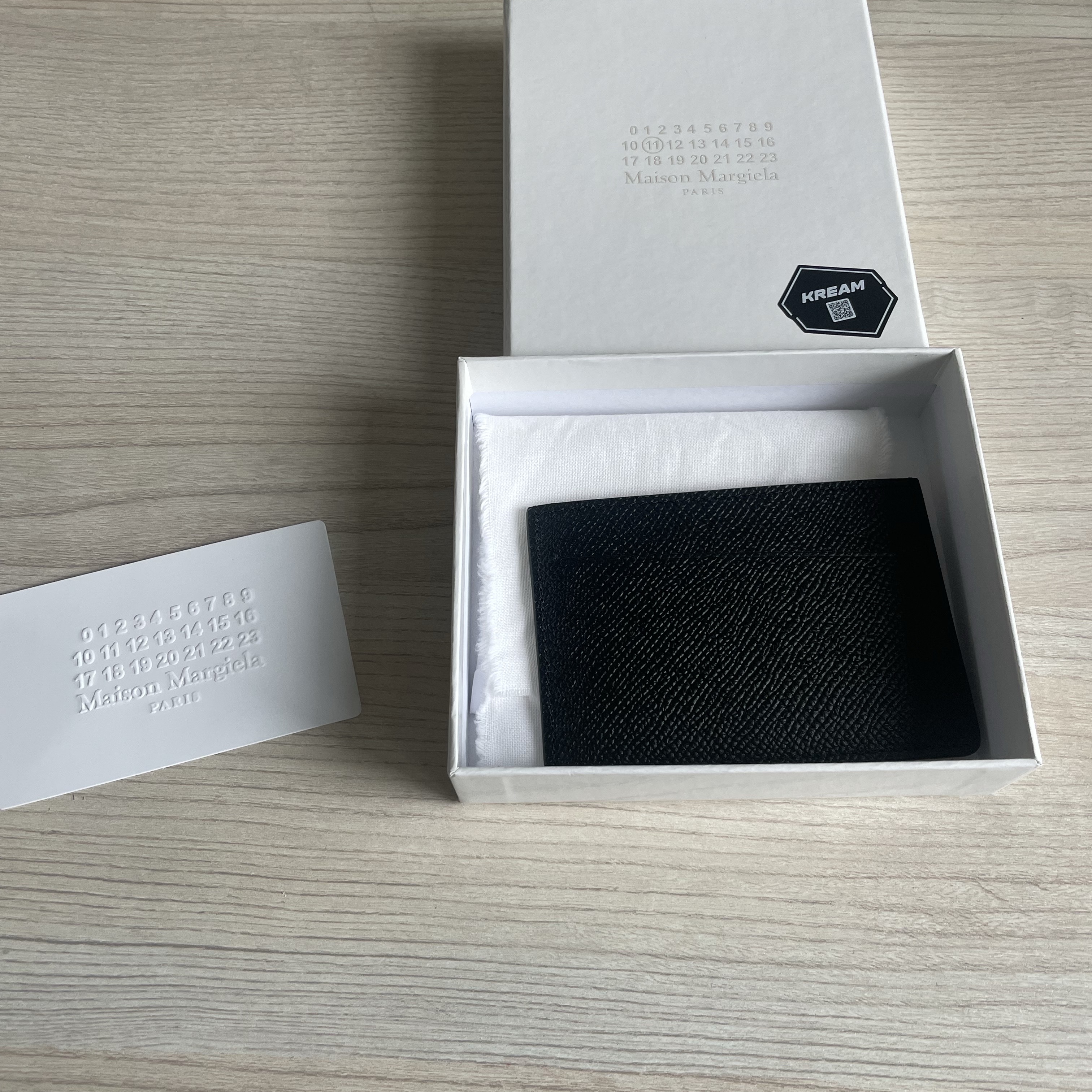 Maison Margiela Four Stitch Card Holder Black 착용 스타일