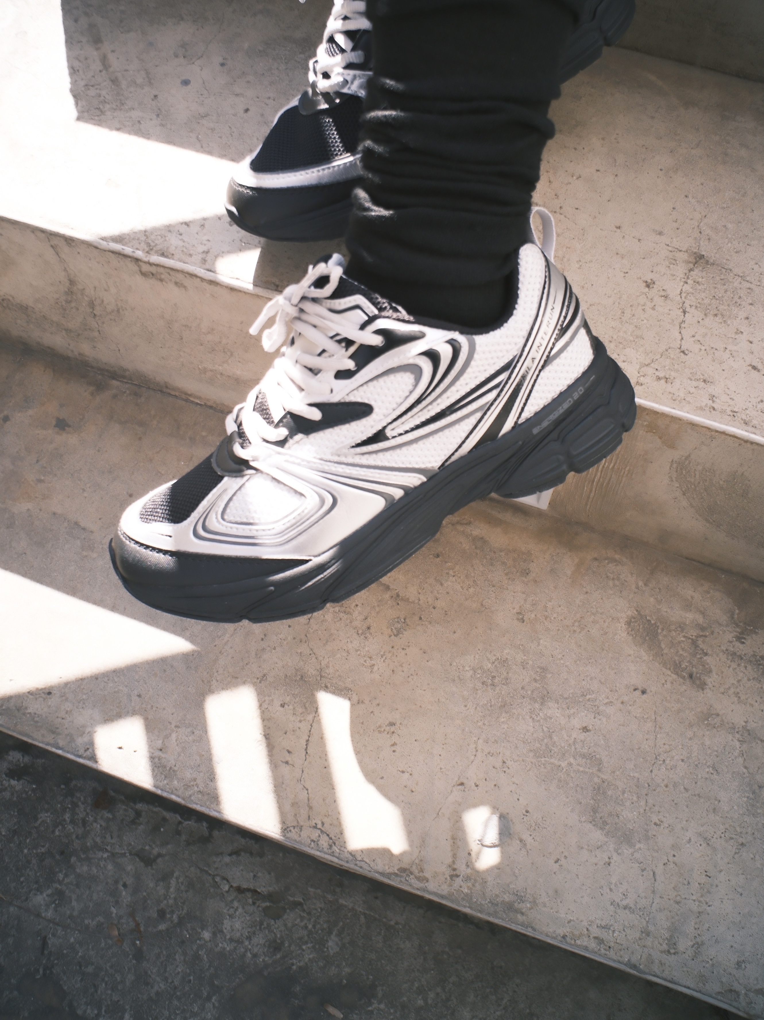 Fila Interun Black Silver 착용 스타일 - 7
