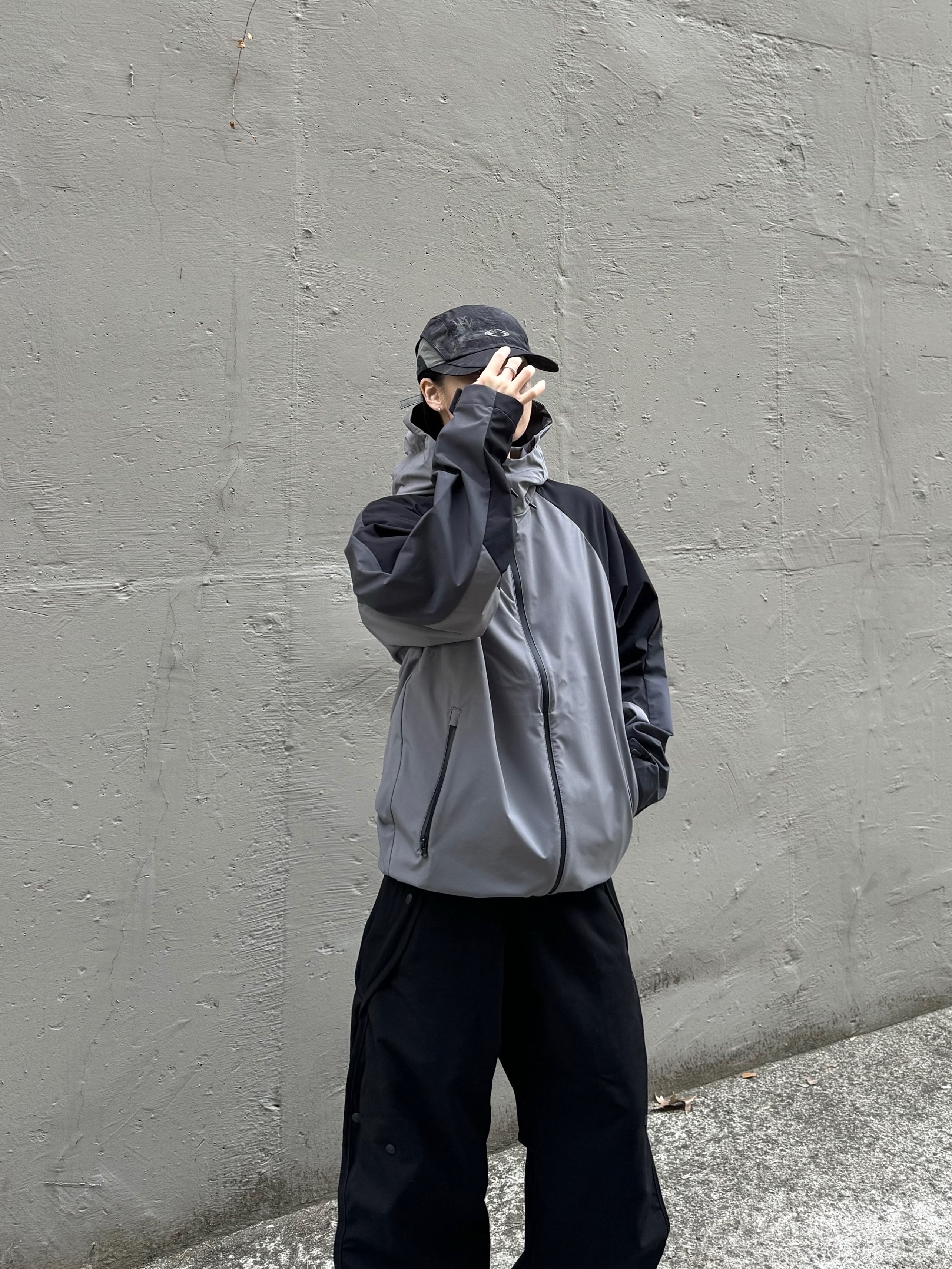 Sansan Gear Wave Pants Black - 22FW, Asics x JJJJound Gel-Kayano 14 Silver Black 착용 스타일 - 3