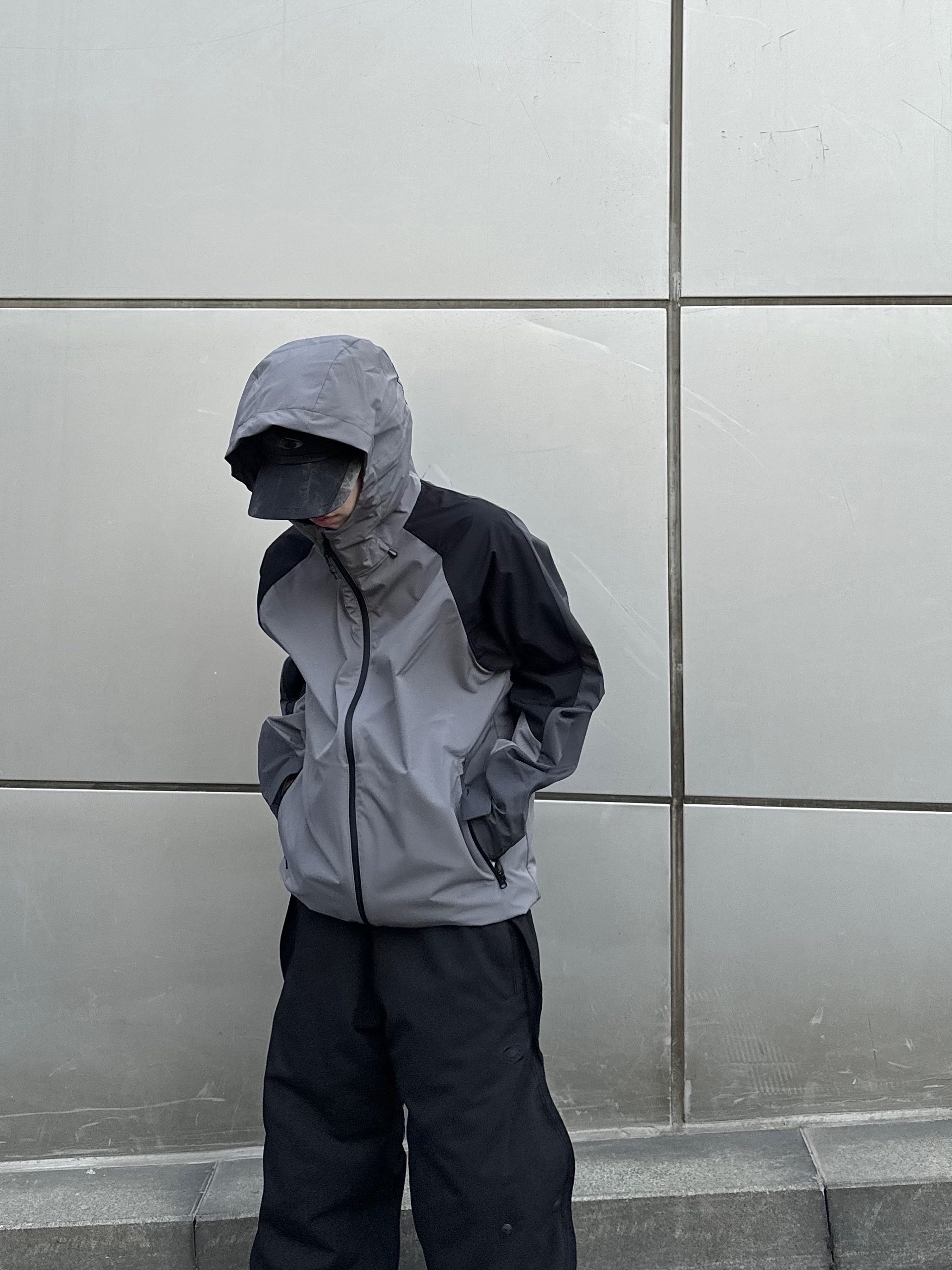 Sansan Gear Wave Pants Black - 22FW, Asics x JJJJound Gel-Kayano 14 Silver Black 착용 스타일 - 1