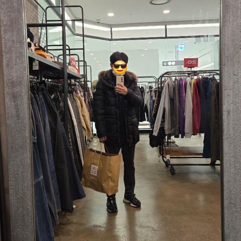 몽클레르 클루니 롱 다운 자켓 블랙 - 23FW 착용 스타일