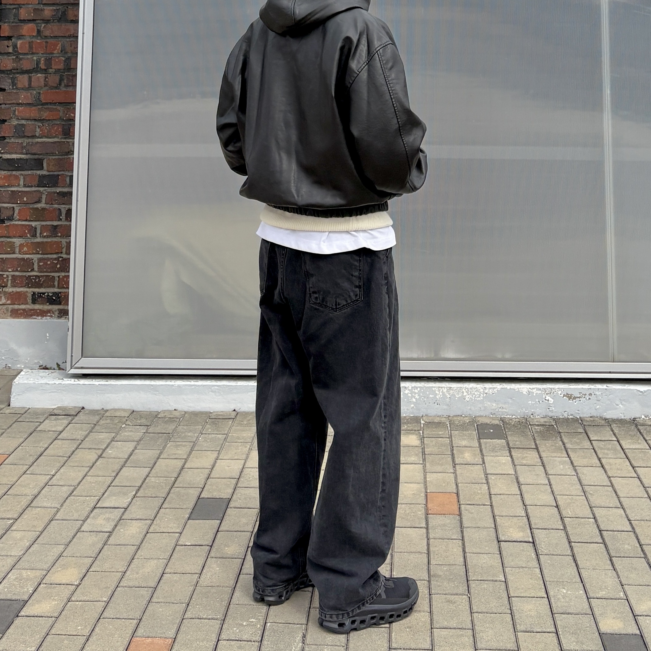 On Running Cloudmonster Void Black, Gentle Monster Hovo 01 Black 착용 스타일 - 2