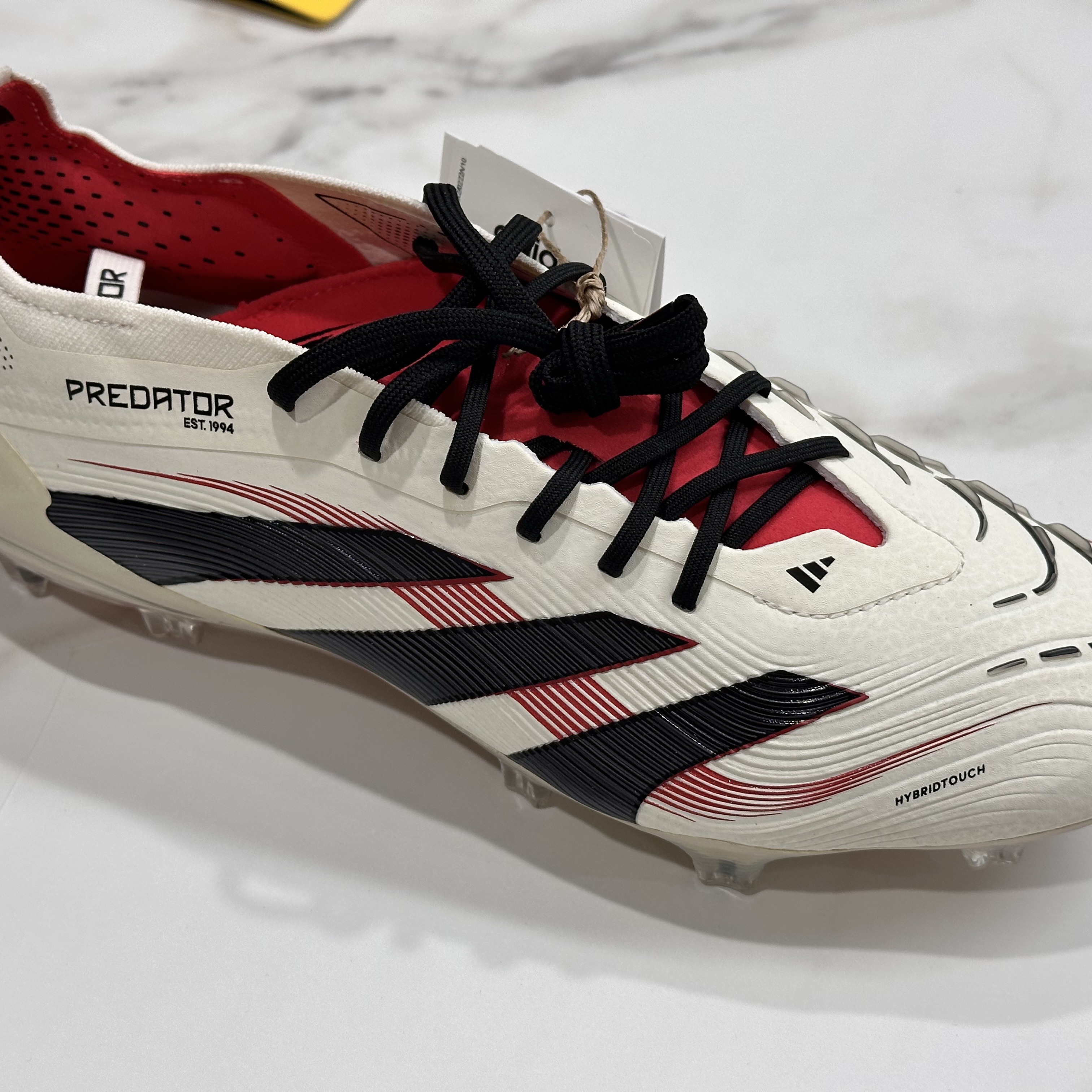 Adidas Predator Elite Foldover Tongue FG Off White Core Black 착용 스타일 - 3