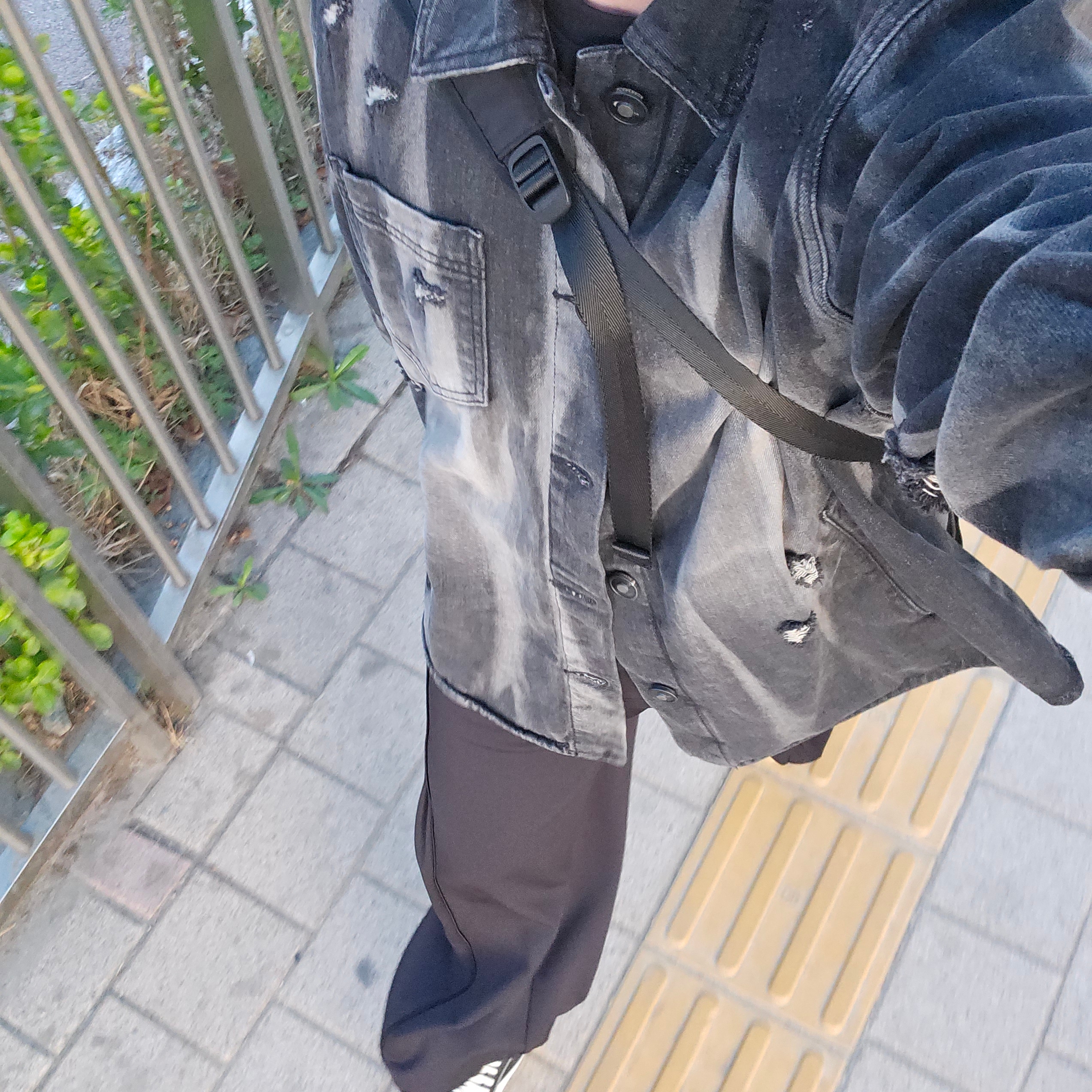 아더에러 루에타 자켓 느와르, 아더에러 바딘 백팩 느와르 착용 스타일 - 2