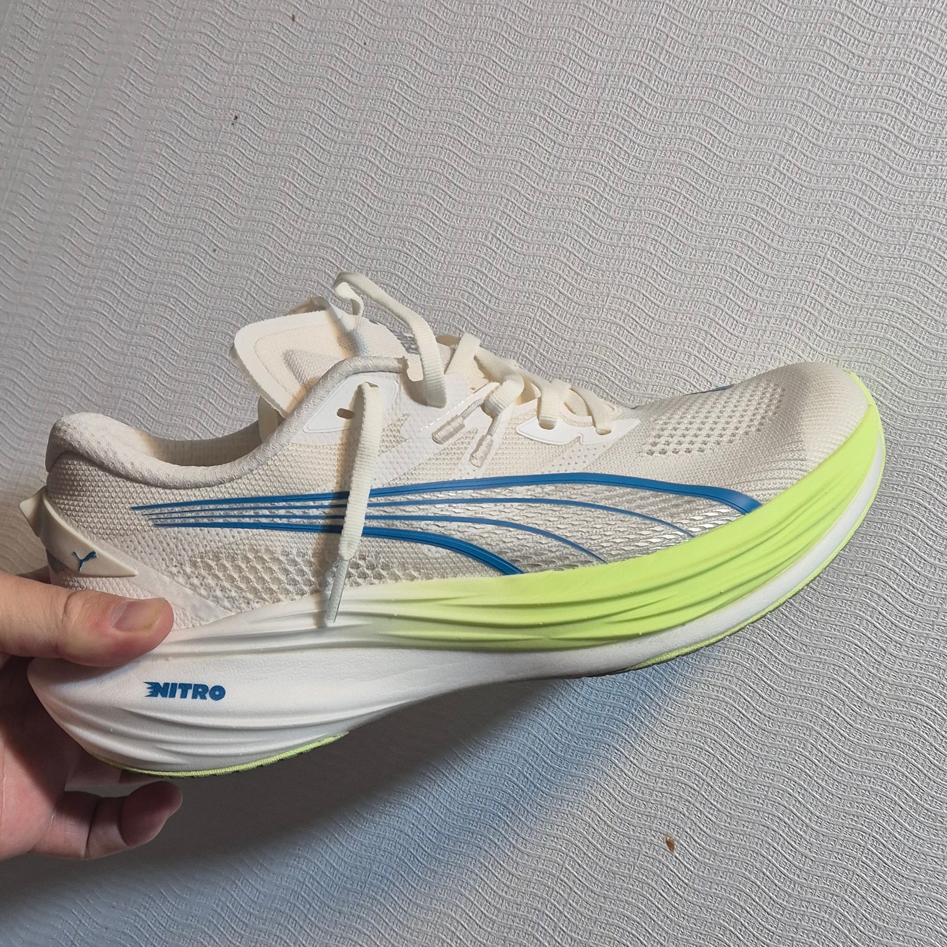 Puma Deviate Nitro 3 Wide Frosted Ivory Tropical Blue 착용 스타일