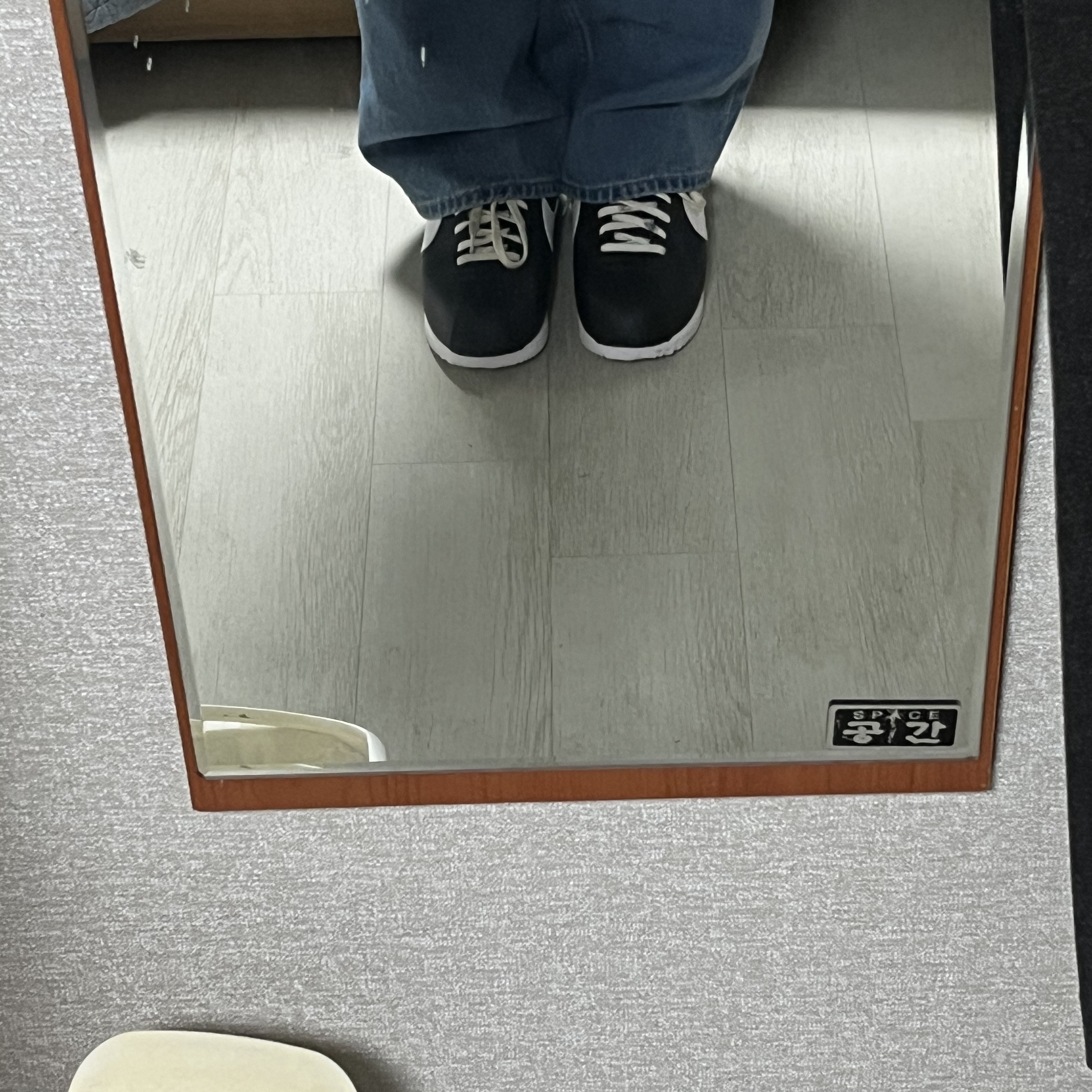 Nike Cortez Black White 착용 스타일 - 2