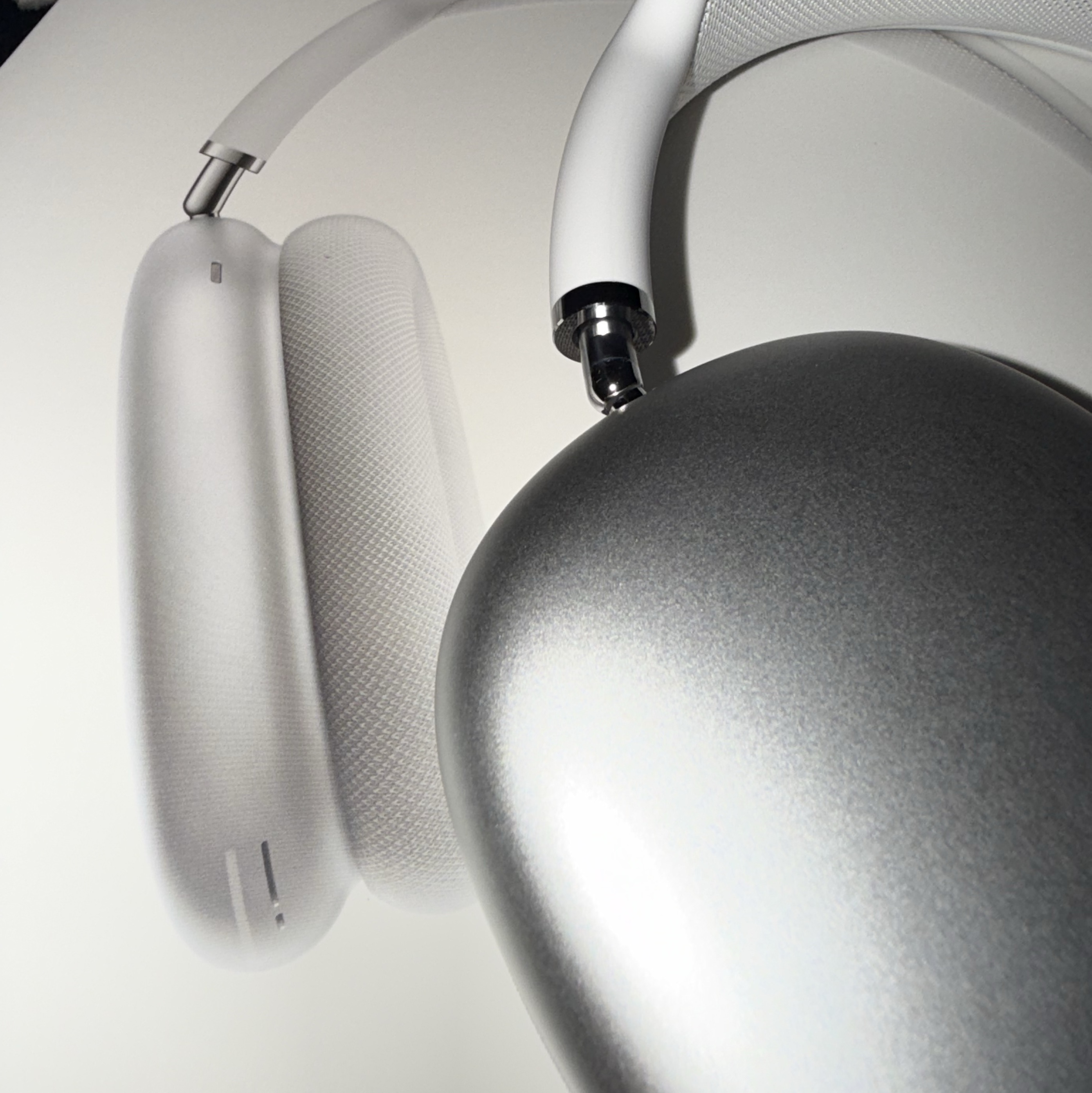 Apple AirPods Max Lightning Silver (Korean Ver.) 착용 스타일