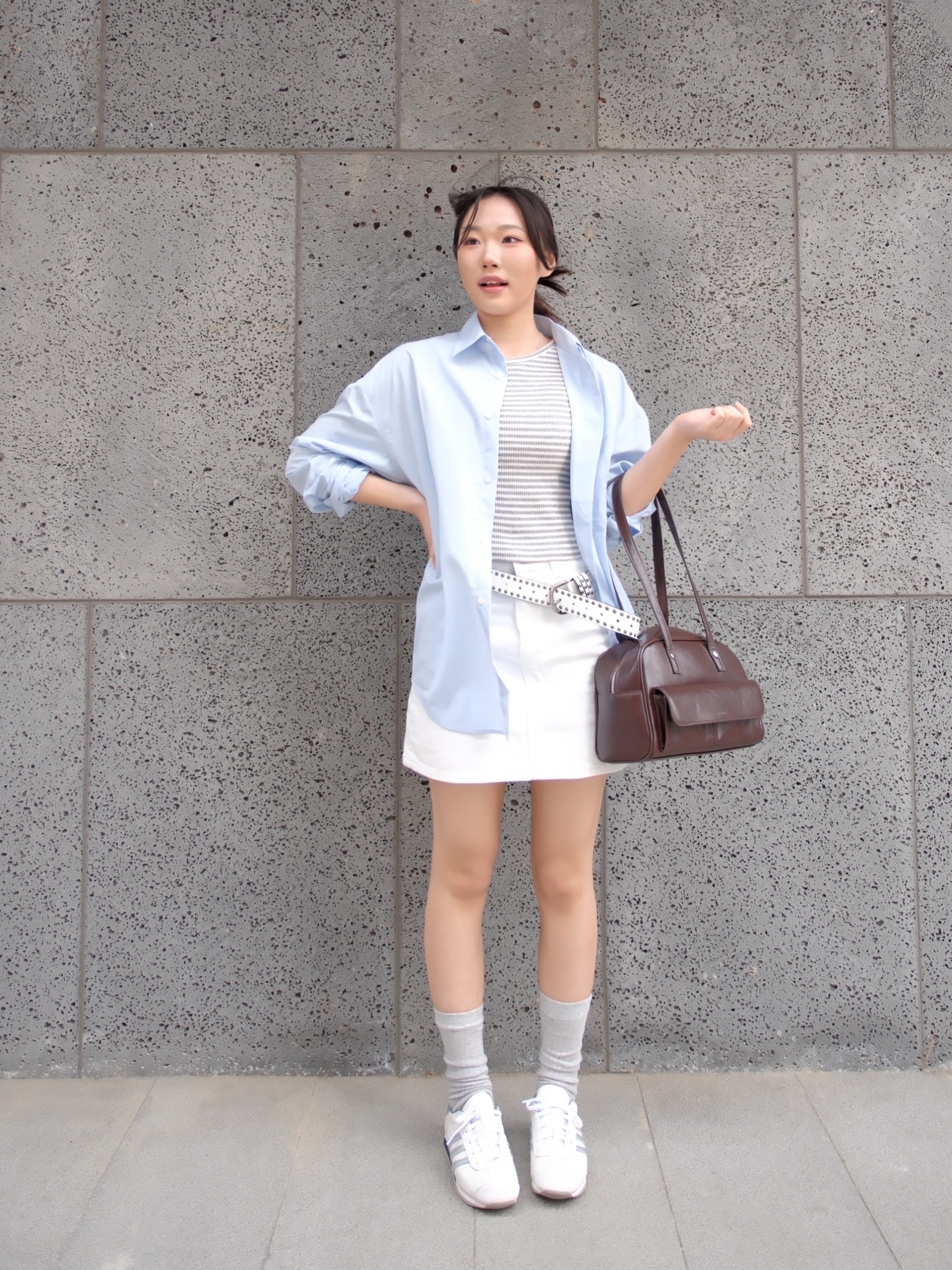 Adidas Country II Chalk White Silver Metallic 착용 스타일 - 2
