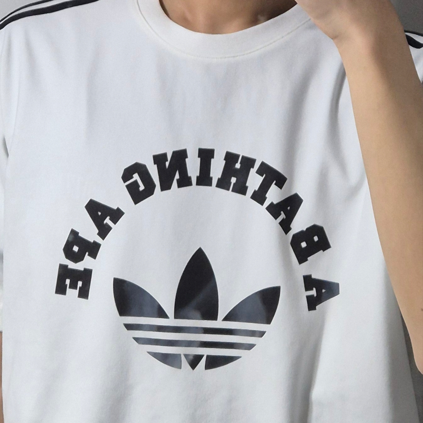 Adidas x BAPE T-Shirt White - KR Sizing 착용 스타일 - 2