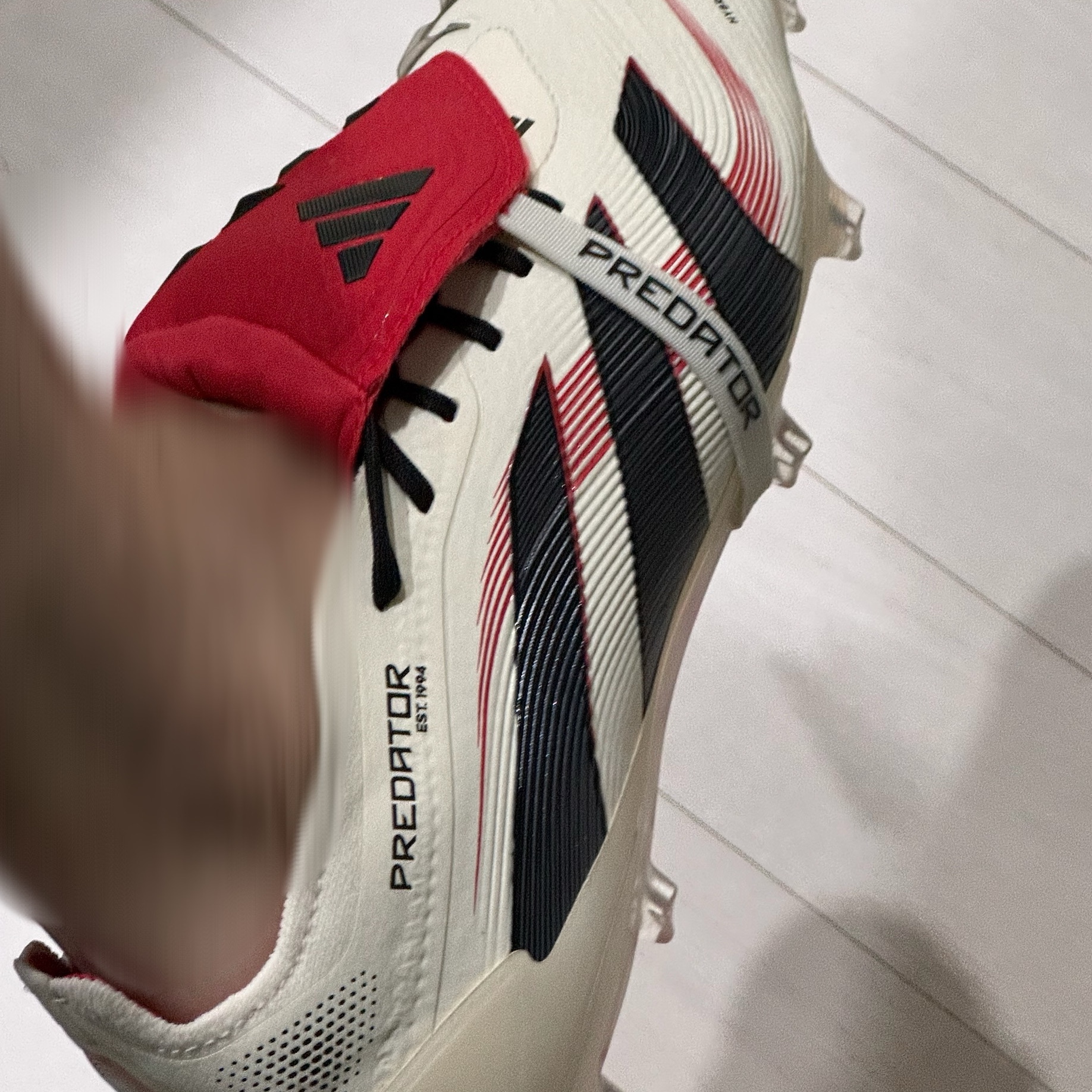 Adidas Predator Elite Foldover Tongue FG Off White Core Black 착용 스타일 - 1
