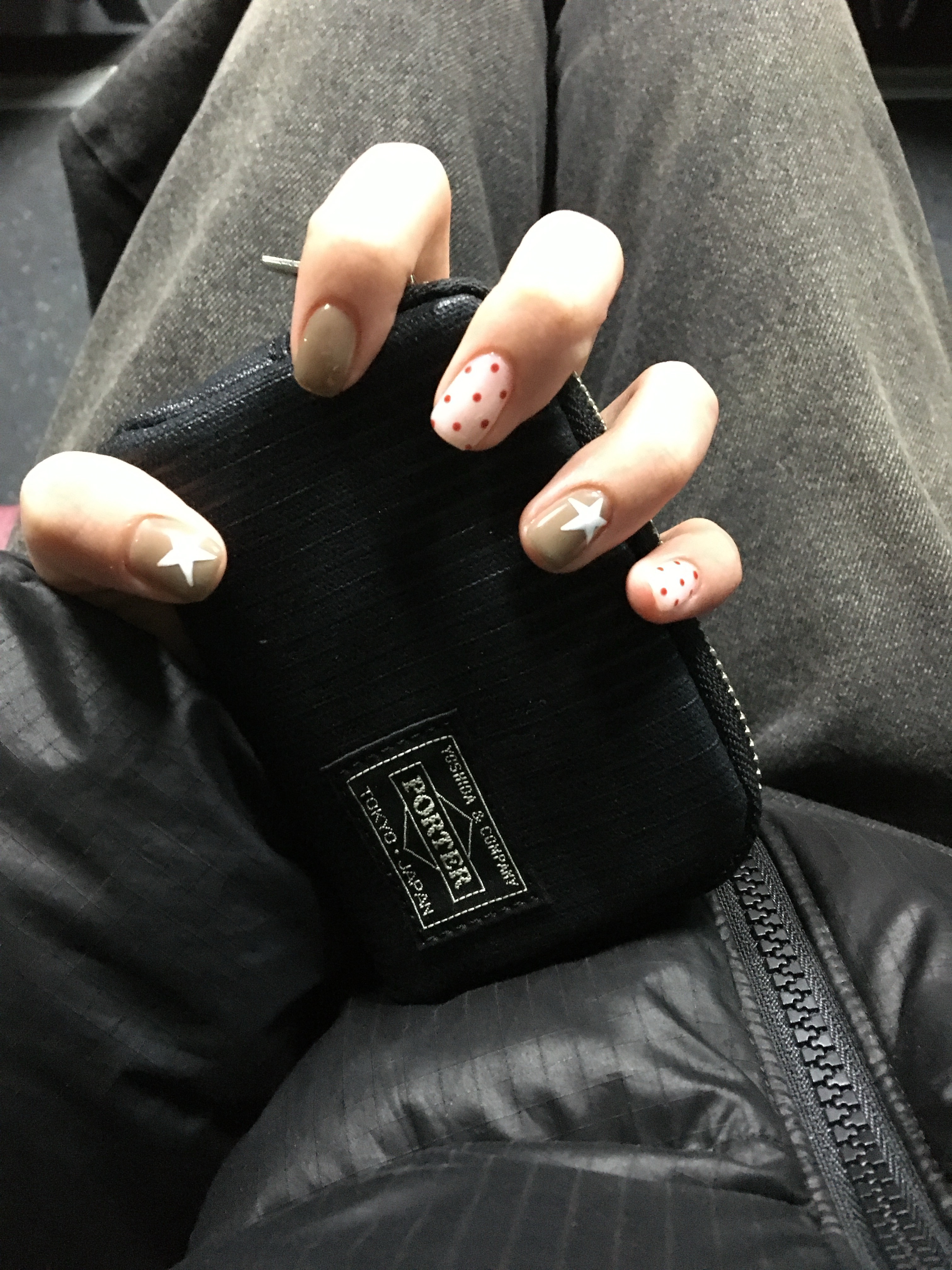 Porter Drawing Coin Key Case Black 착용 스타일 - 1