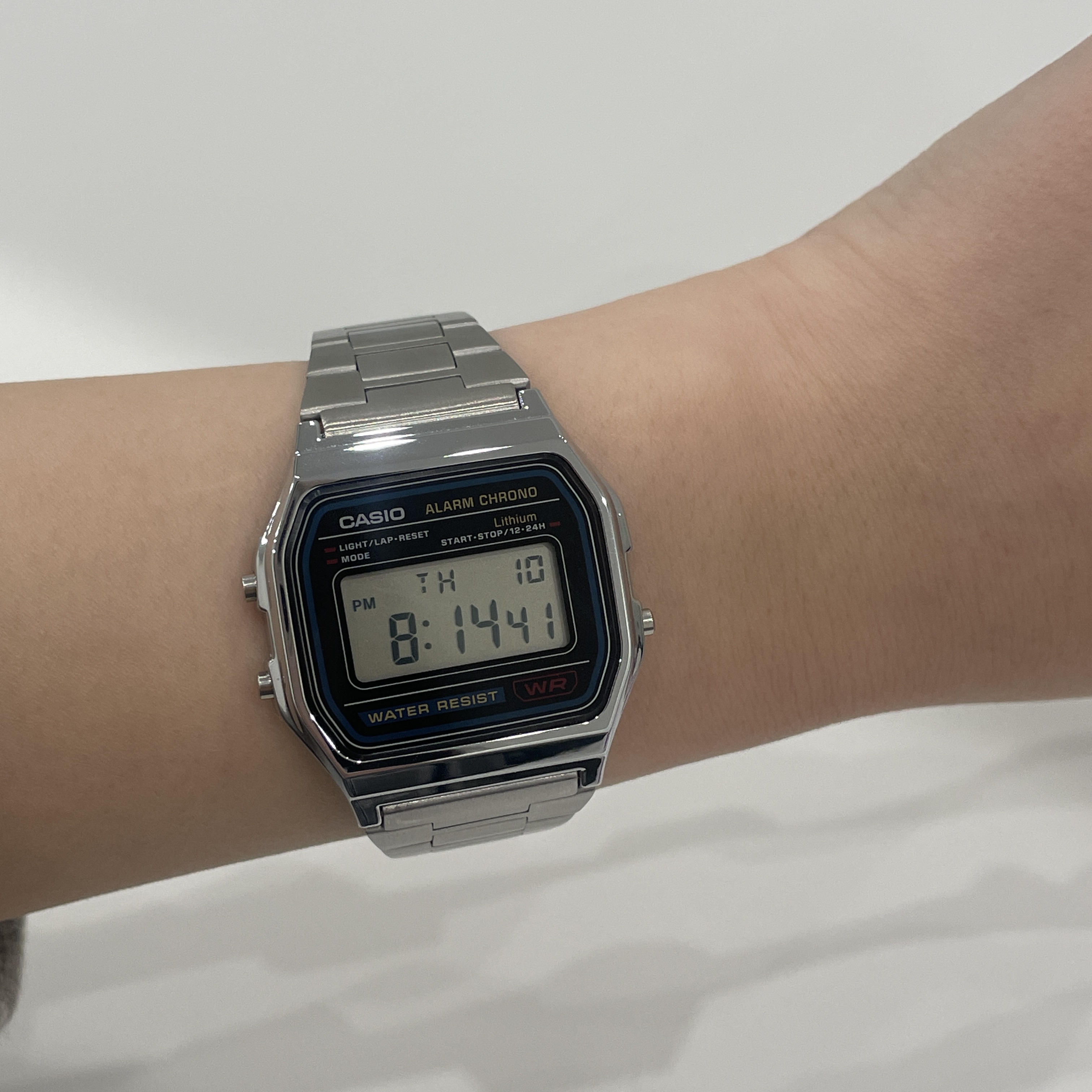 Casio A-158WA-1 착용 스타일