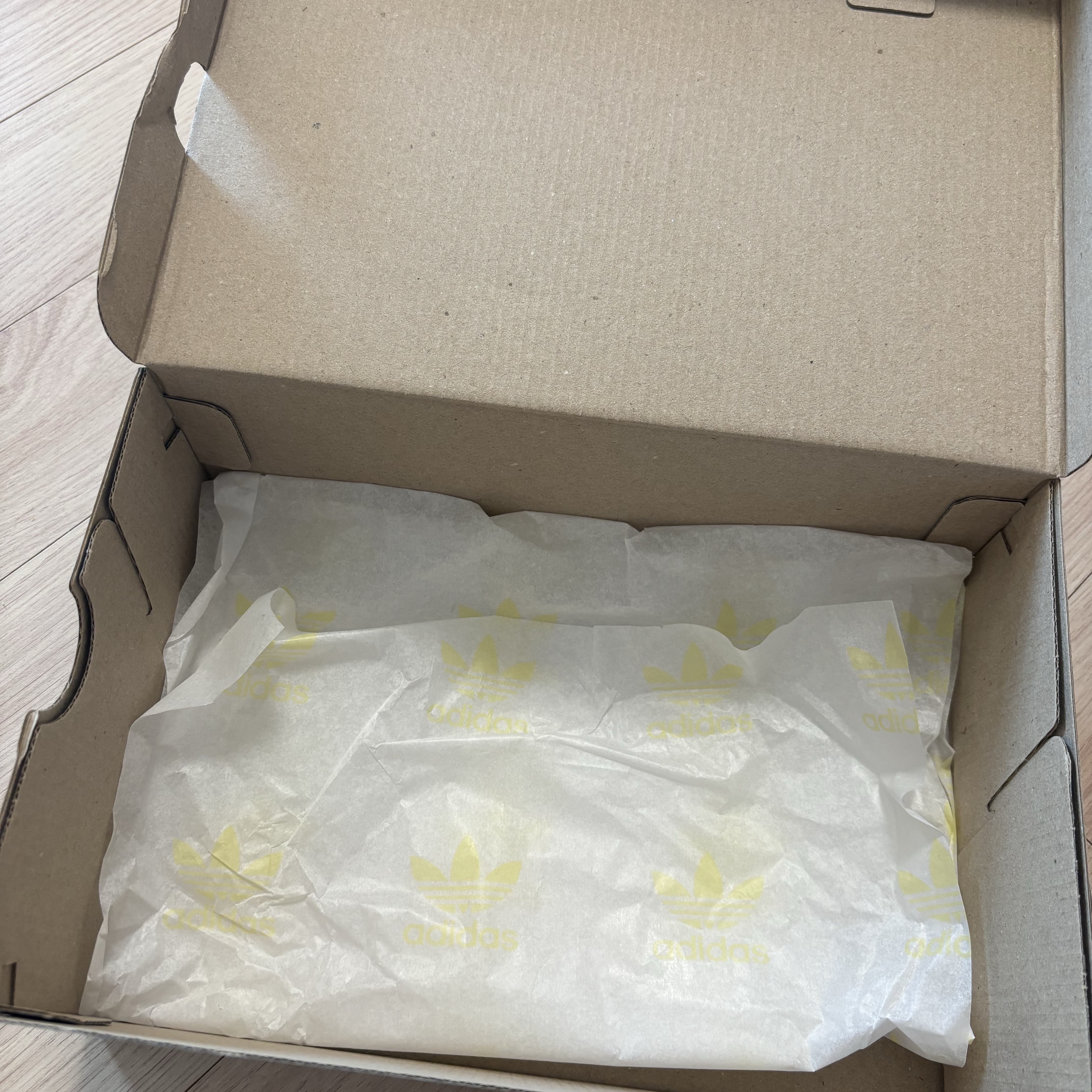 Adidas Samba OG Cloud White 착용 스타일 - 4