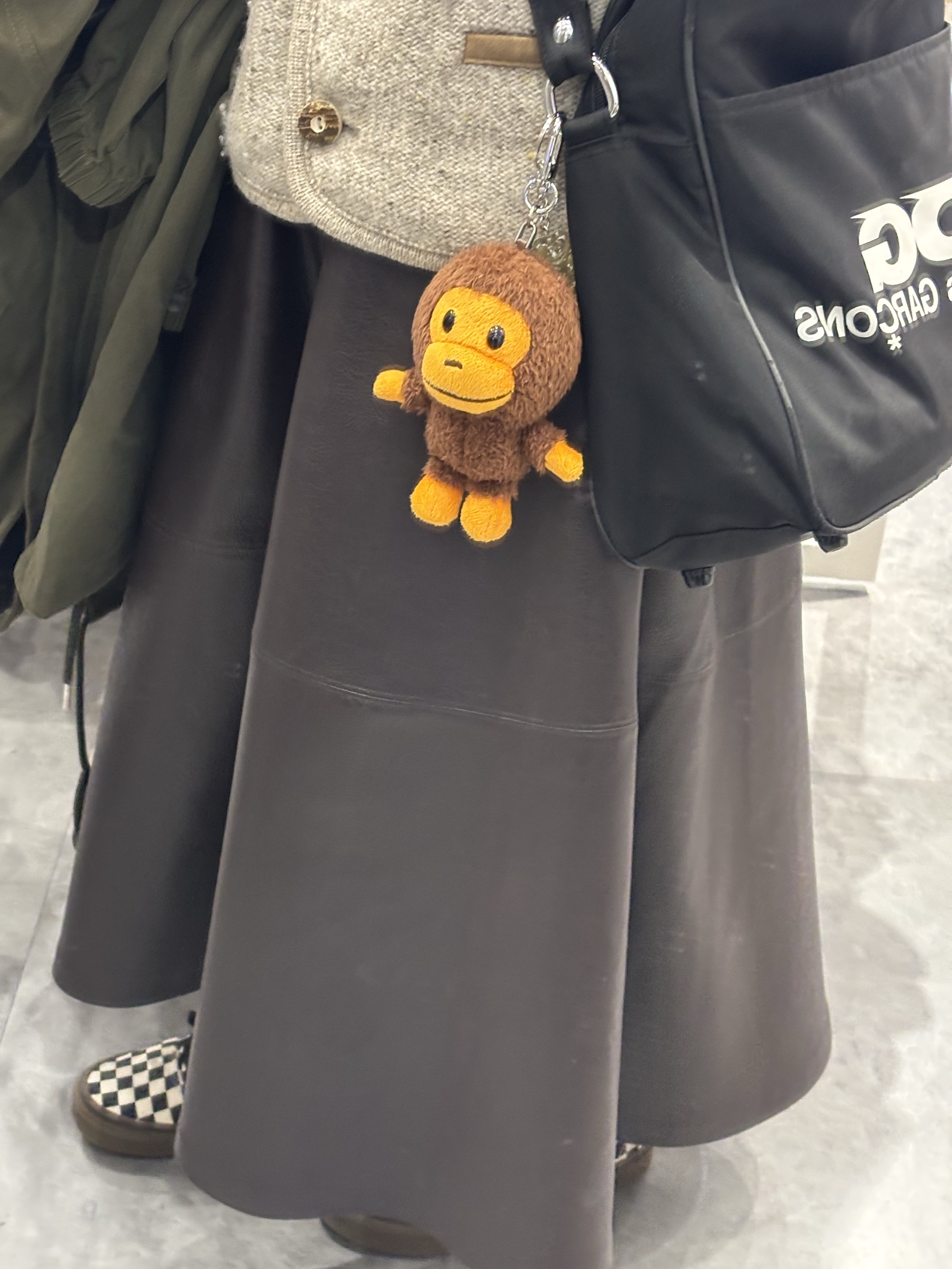 CDG Shoulder Bag Black, BAPE Baby Milo Plush Doll Key Chain 12cm Brown 착용 스타일 - 3
