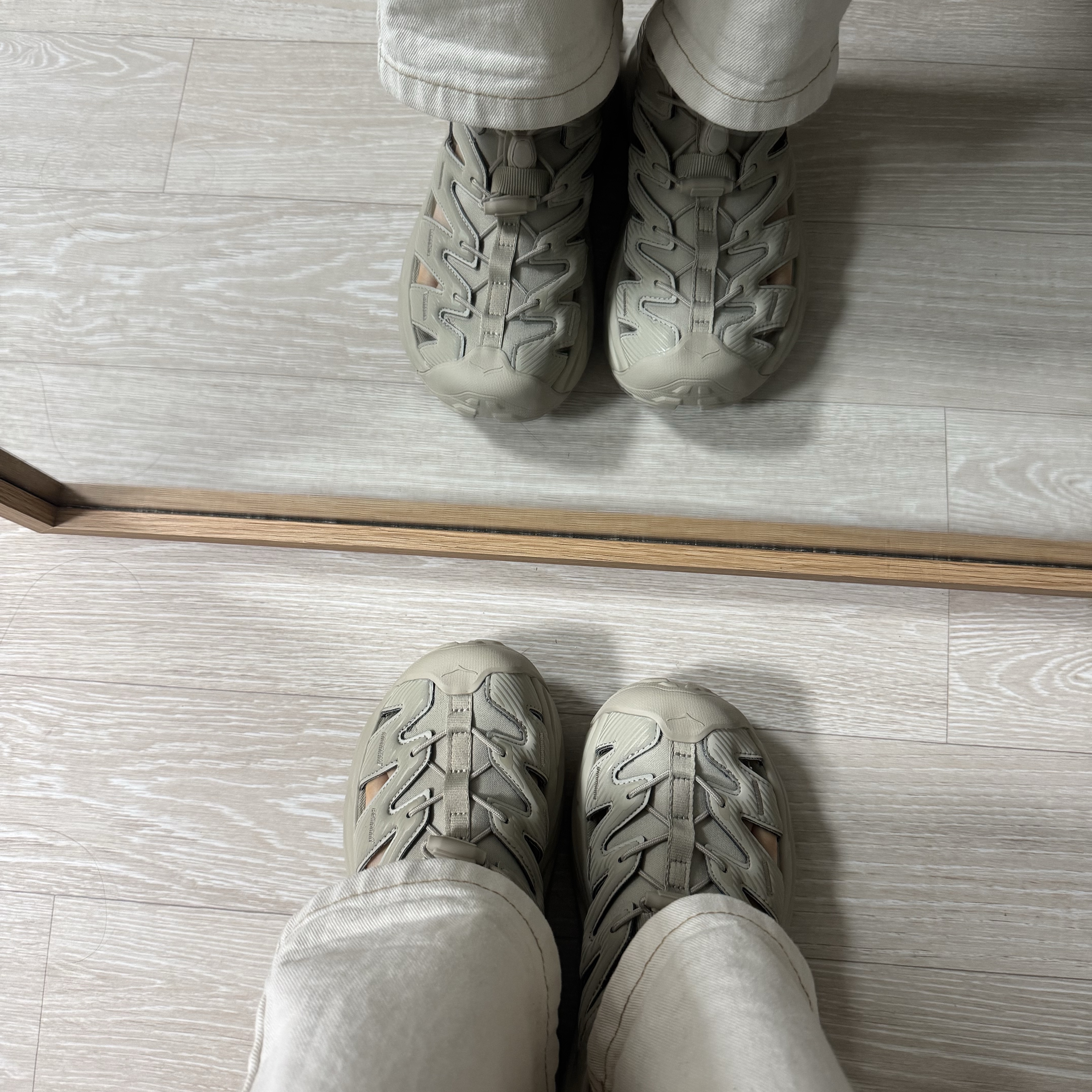Hoka Hopara Oxford Tan 착용 스타일