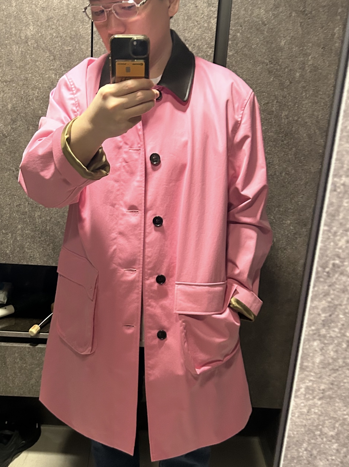 Supreme x Burberry Leather Collar Trench Pink - 22SS, Chrome Hearts Gusher Shiny Silver 착용 스타일 - 1