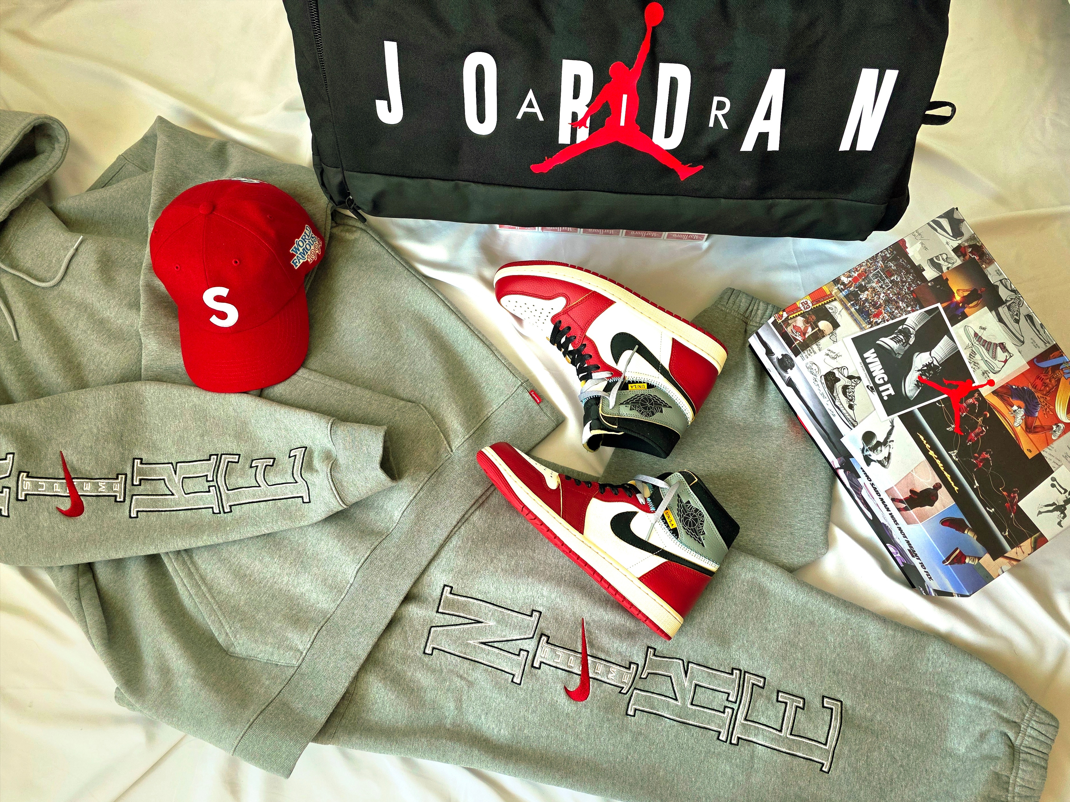 Jordan 1 x Union Retro High OG Chicago Shadow, Supreme World Famous S Logo 6-Panel Red - 25SS 착용 스타일 - 1
