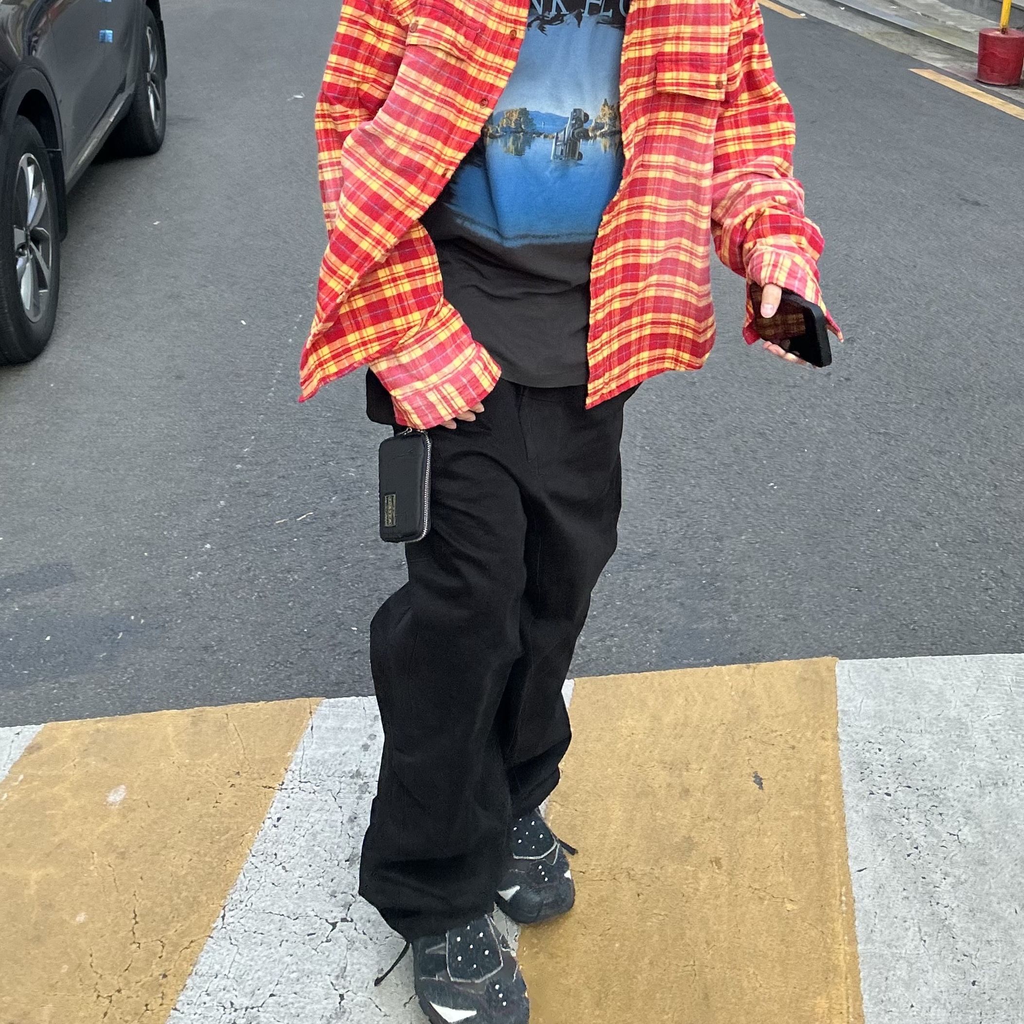 Farfromwhat Far Washed Flannel Shirts Red, Salomon x The Broken Arm XA Jungle Black White 착용 스타일