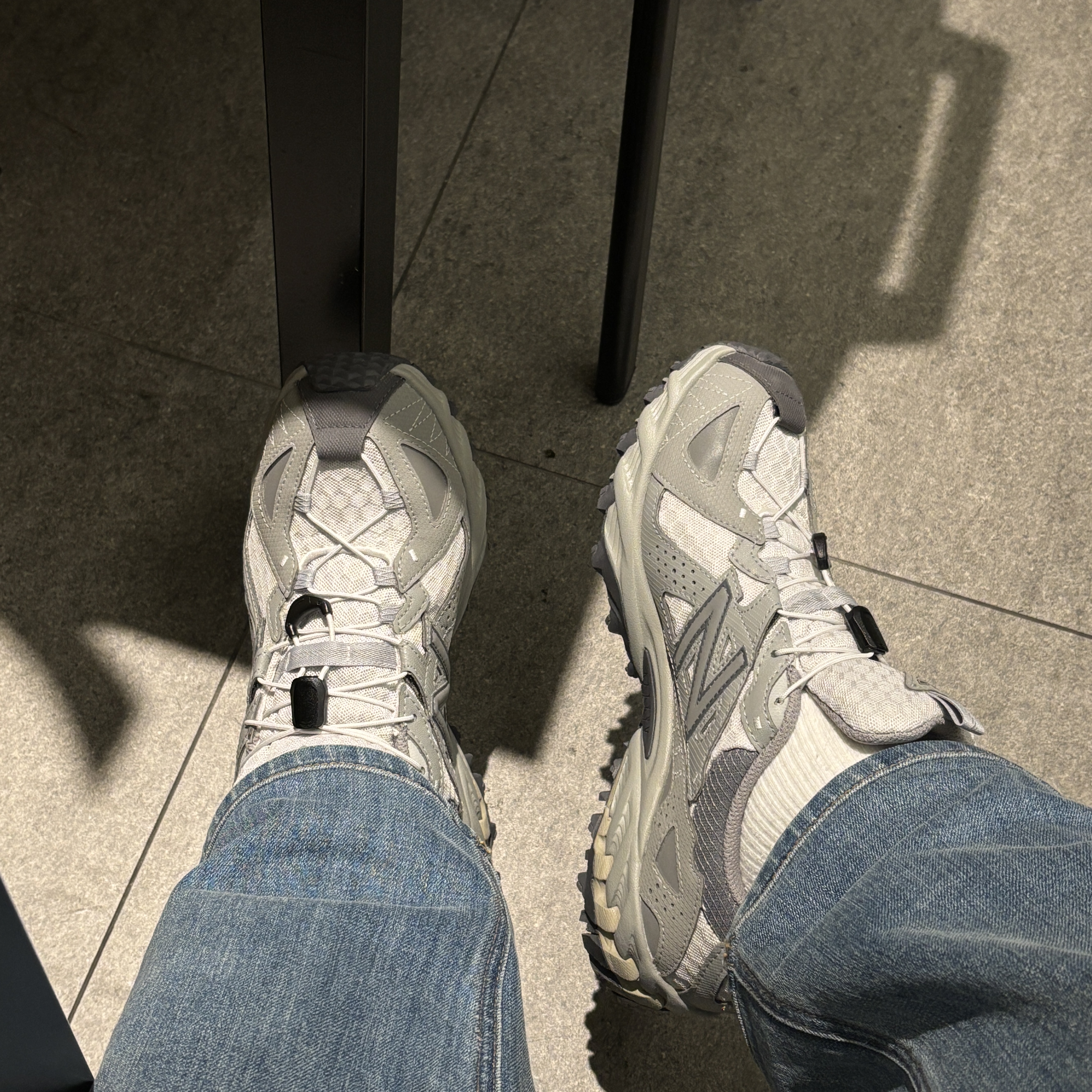 New Balance ML610Xv1 Team Away Grey 착용 스타일 - 1