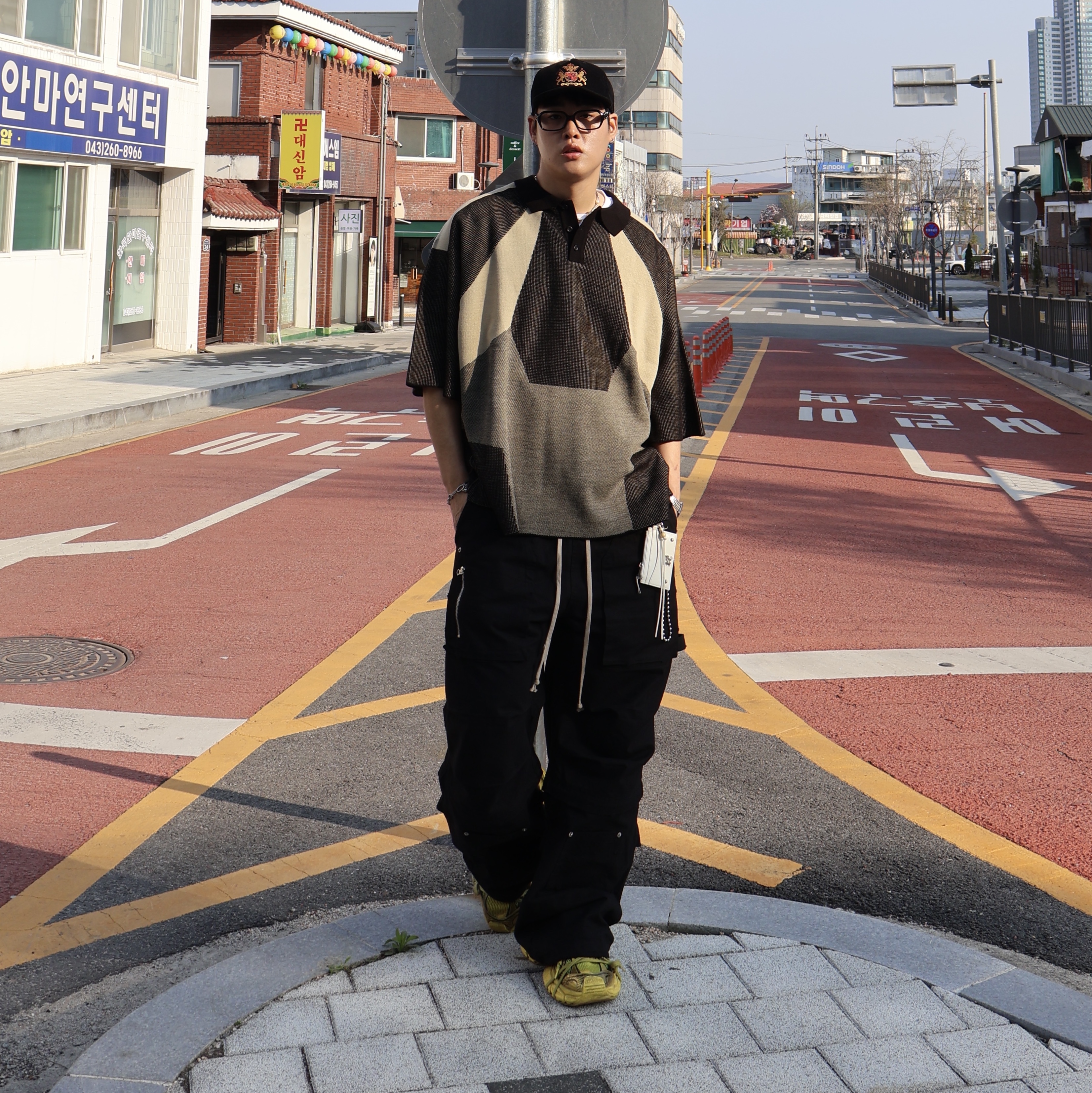 Flavorism VTG Detachable Ripstop Cargo pants Washed Black, Balenciaga 3XL Sneakers Yellow Black 착용 스타일 - 1