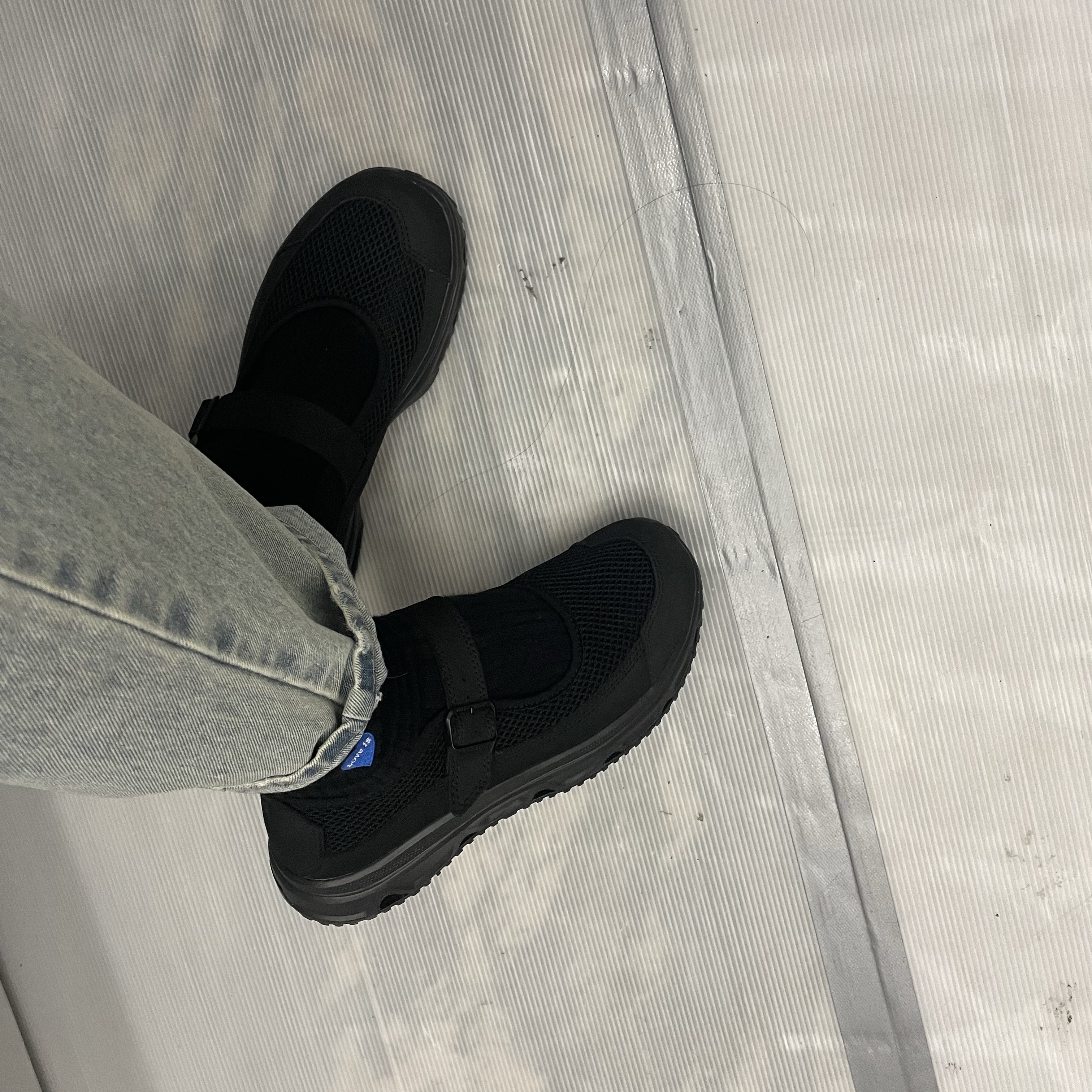 살로몬 RX 메리 제인 블랙 착용 스타일
