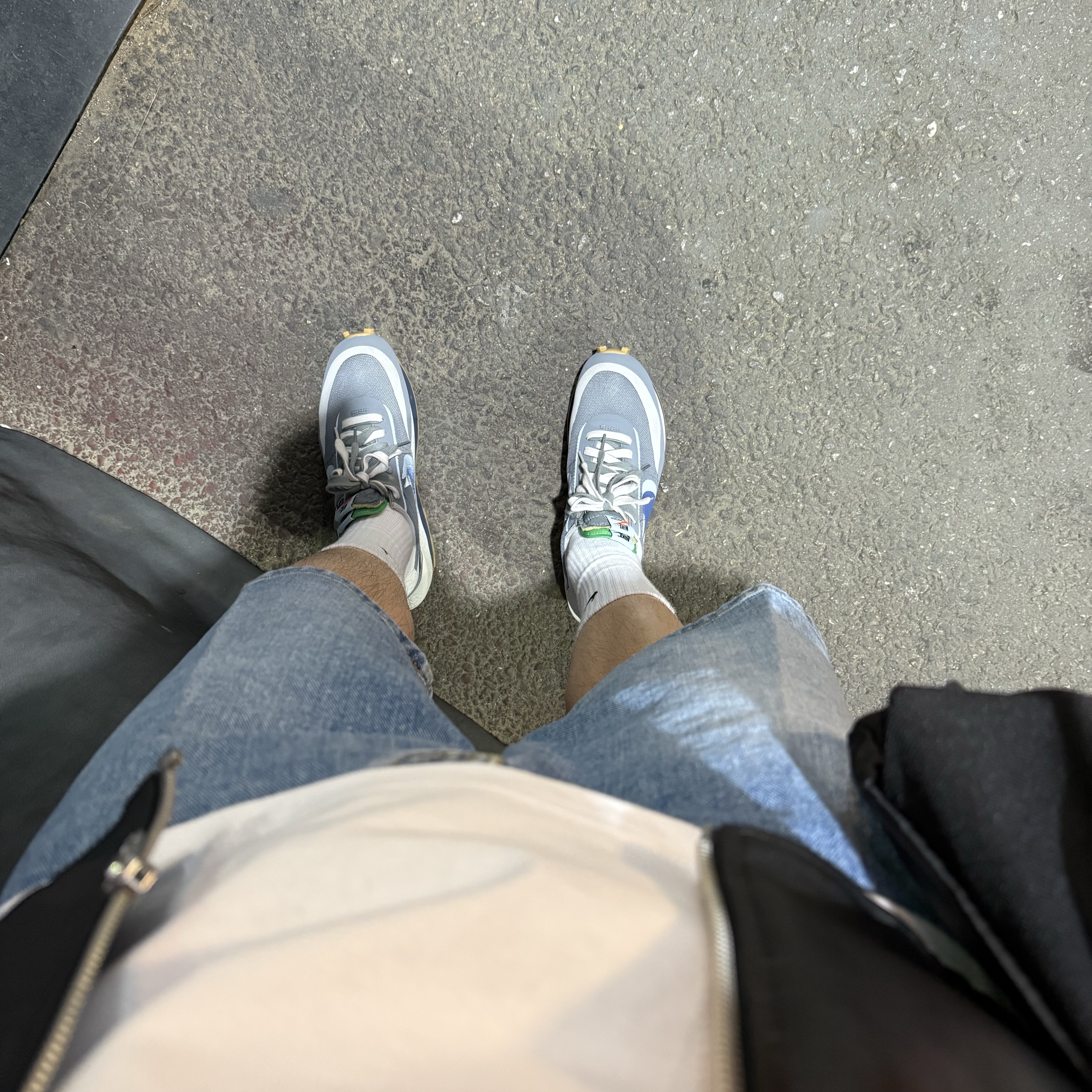 Nike x Sacai x Clot LDWaffle Cool Grey, IAB Studio T-Shirt White Navy - 22FW 착용 스타일