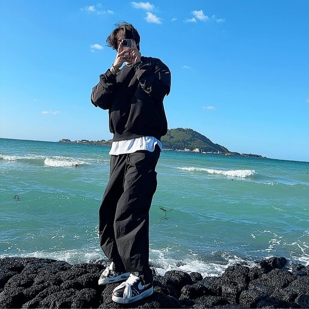 나이키 x 피스마이너스원 에어포스 1 로우 파라노이즈 착용 스타일